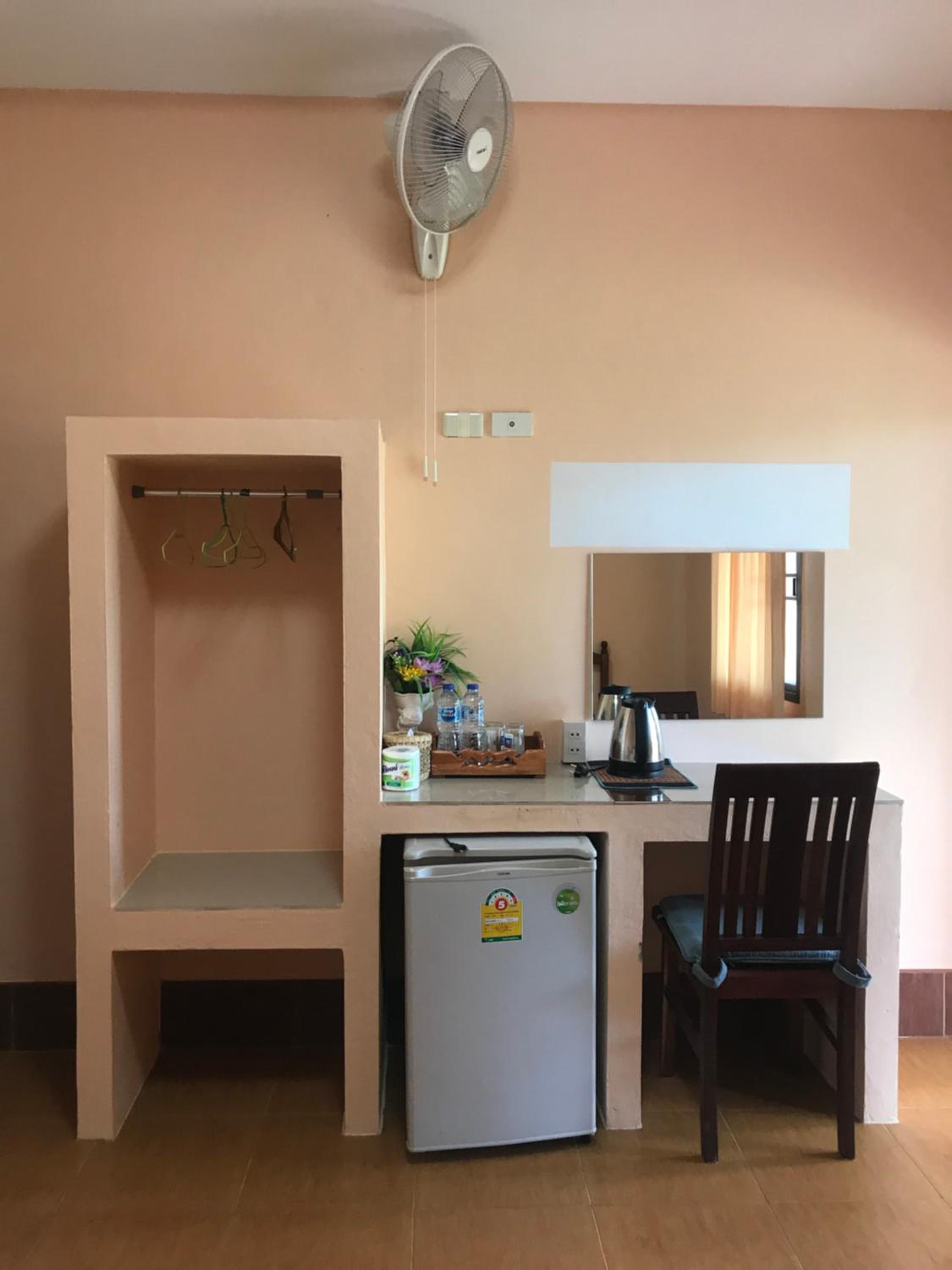 Standard Twin Room - Photo 6