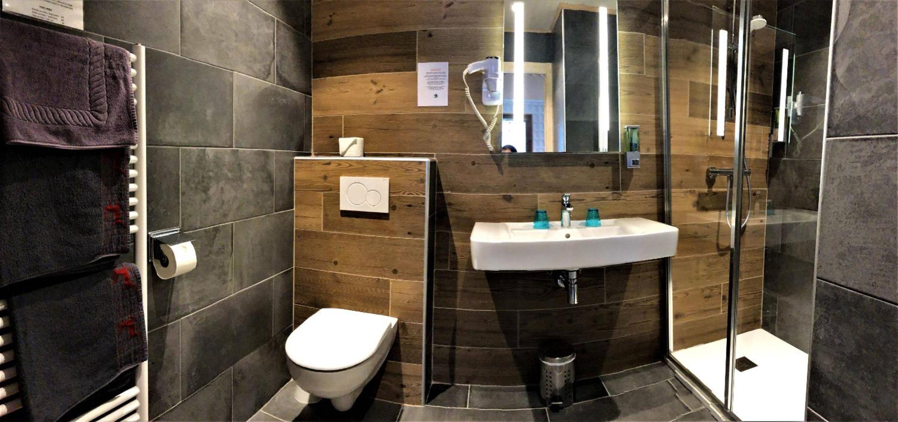 Double Room - Photo 17