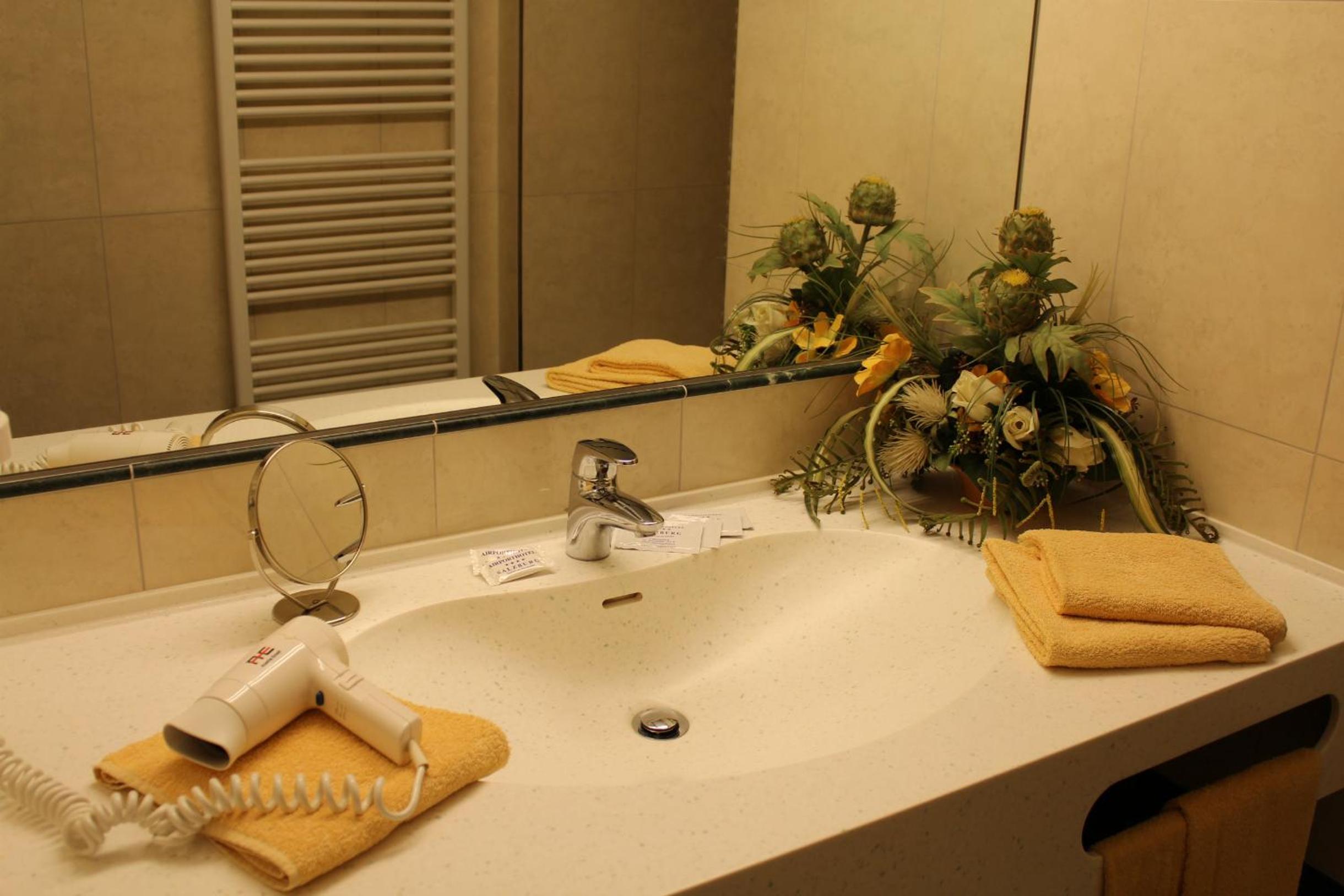 Single Room photo 3
