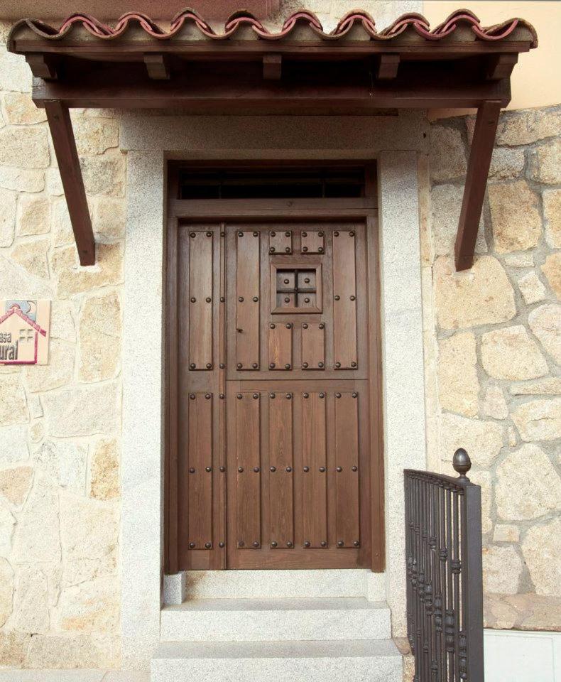 Three-Bedroom House - Photo 6