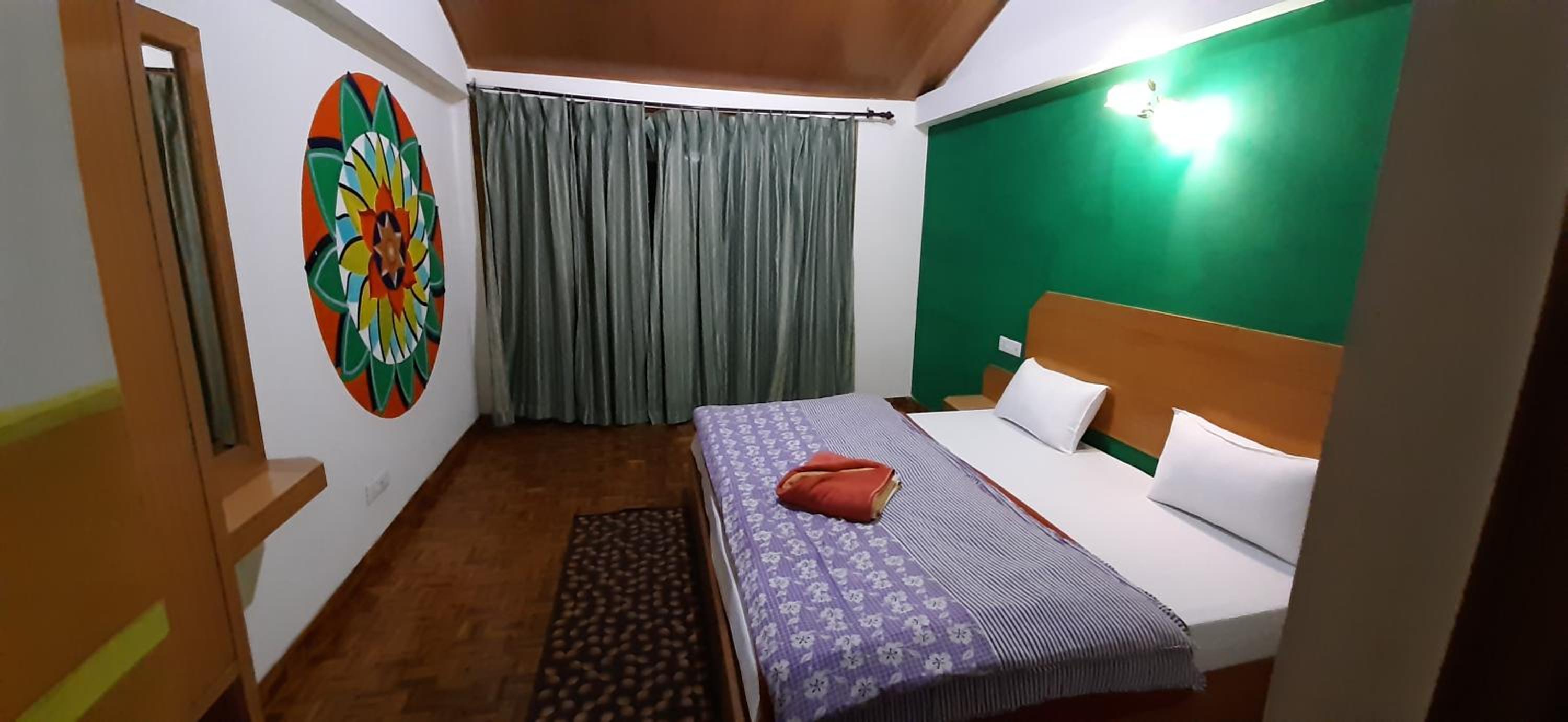 Deluxe Double Room - Photo 12