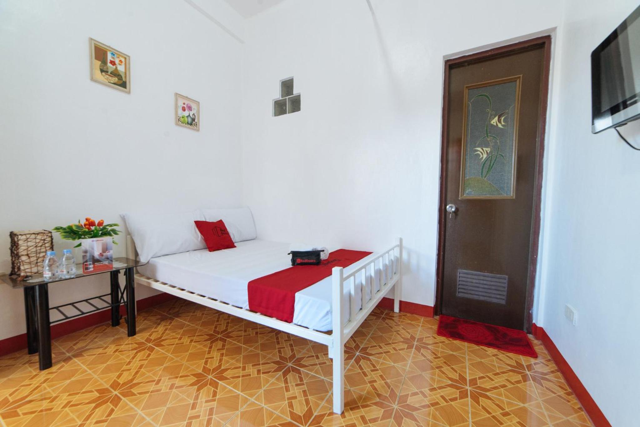 Double Room - Photo 6