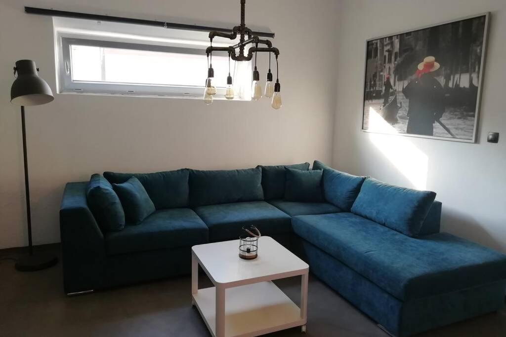 Two-Bedroom Apartment - Photo 3