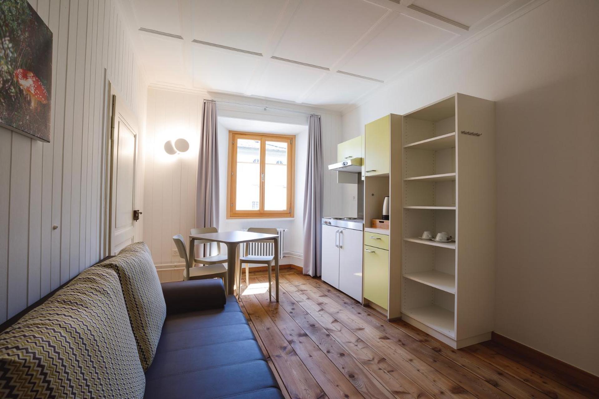 Suite - Photo 7