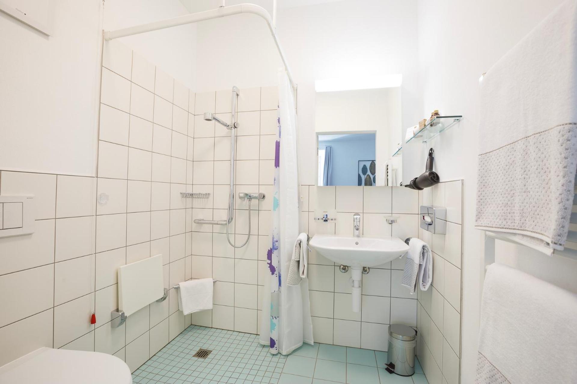 Double Room - Photo 7