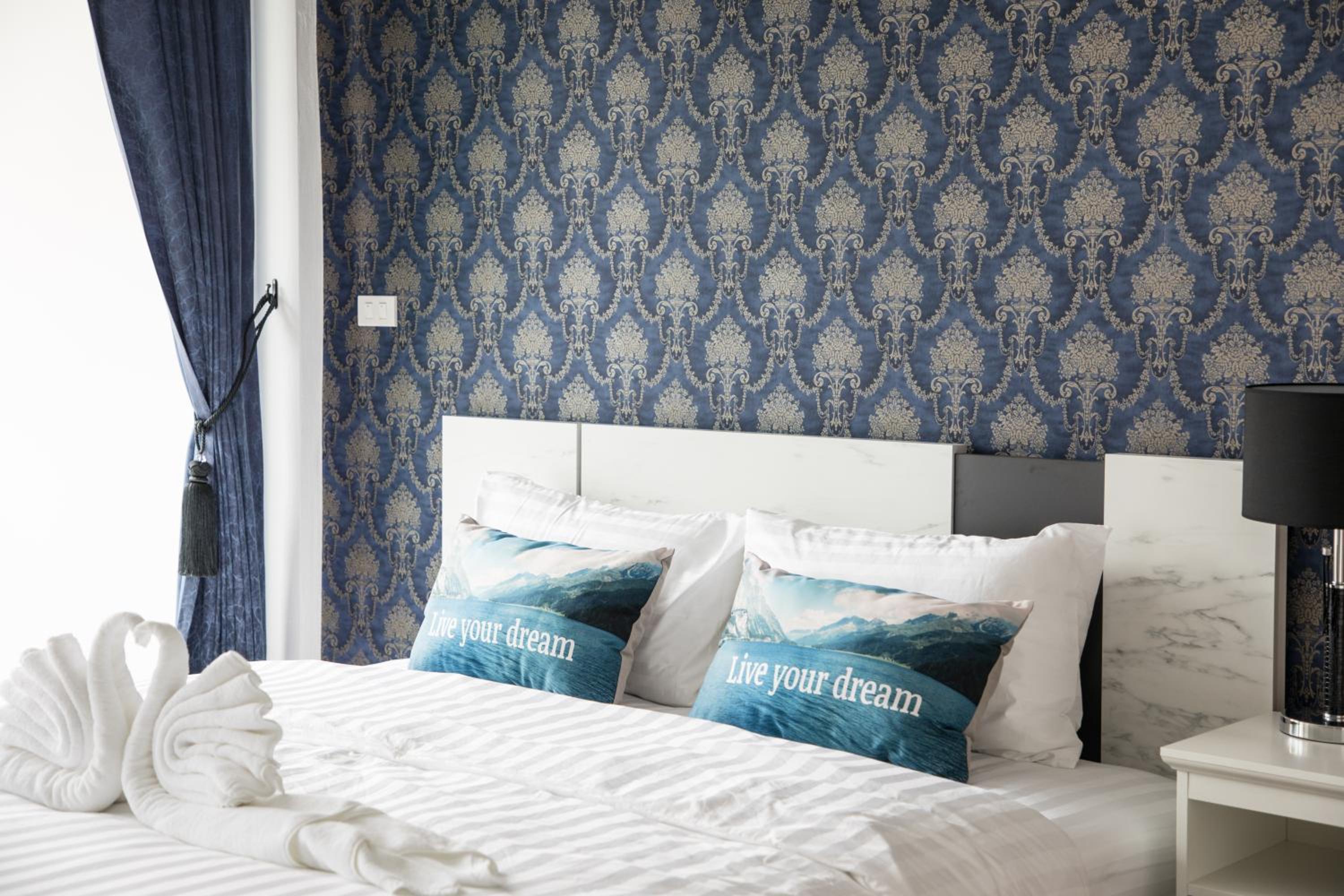 Superior King Room - Photo 2