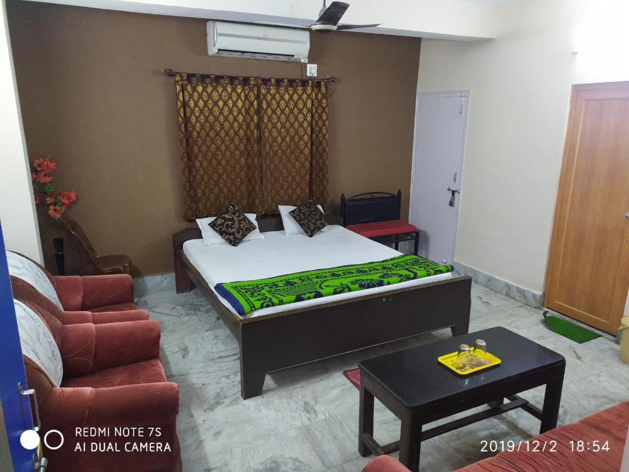 Deluxe Double Room- AC photo 3