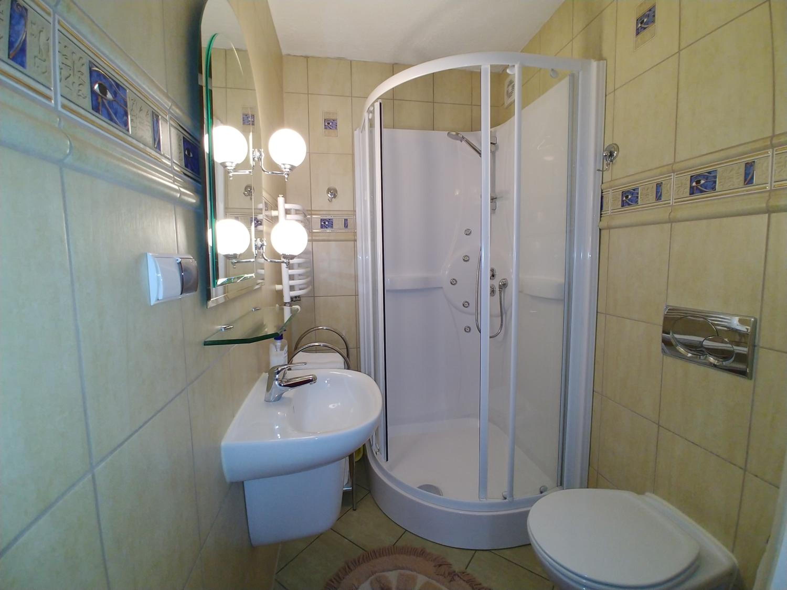 Standard Suite - Photo 1