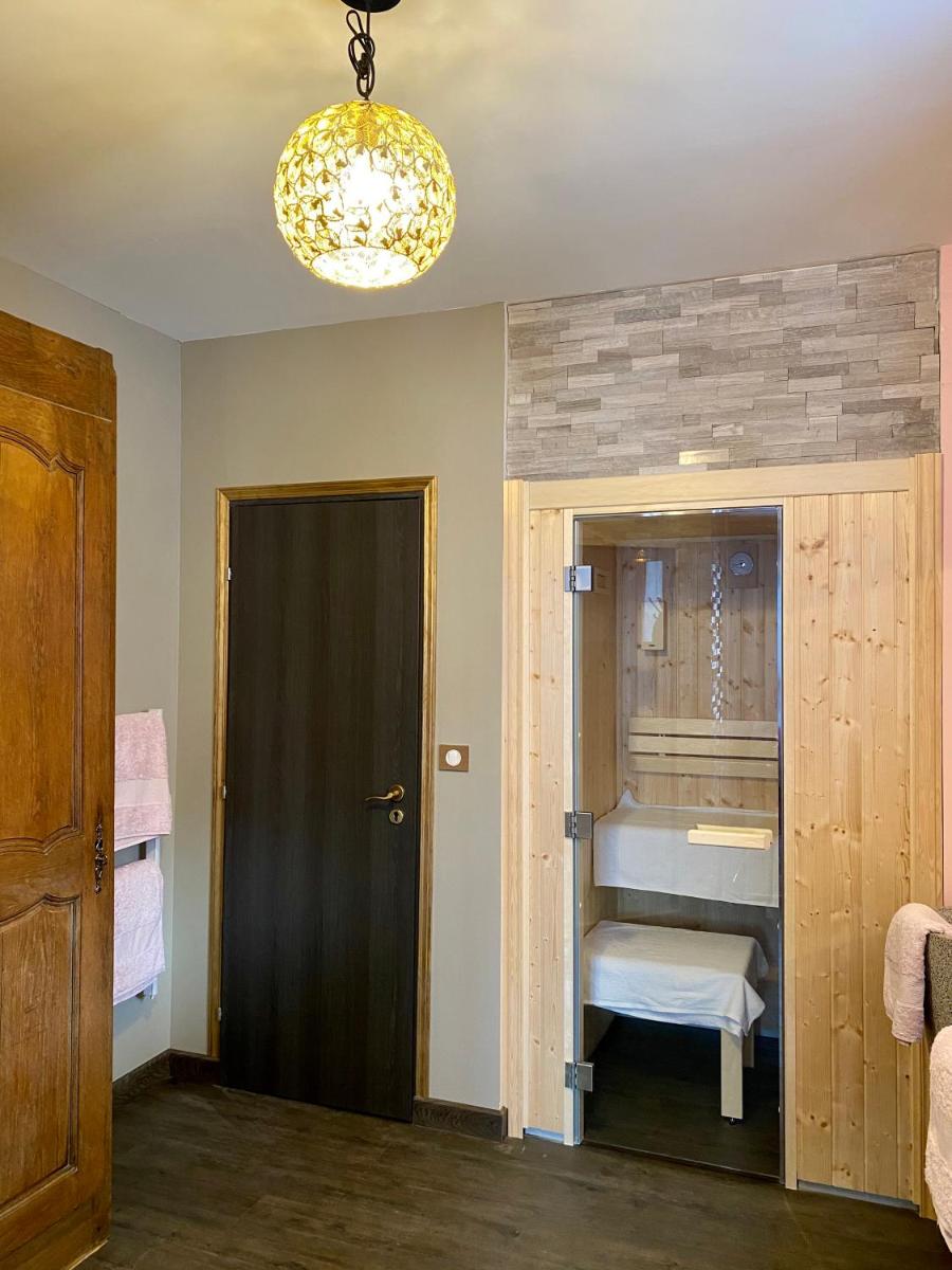 Suite with Sauna - Photo 13