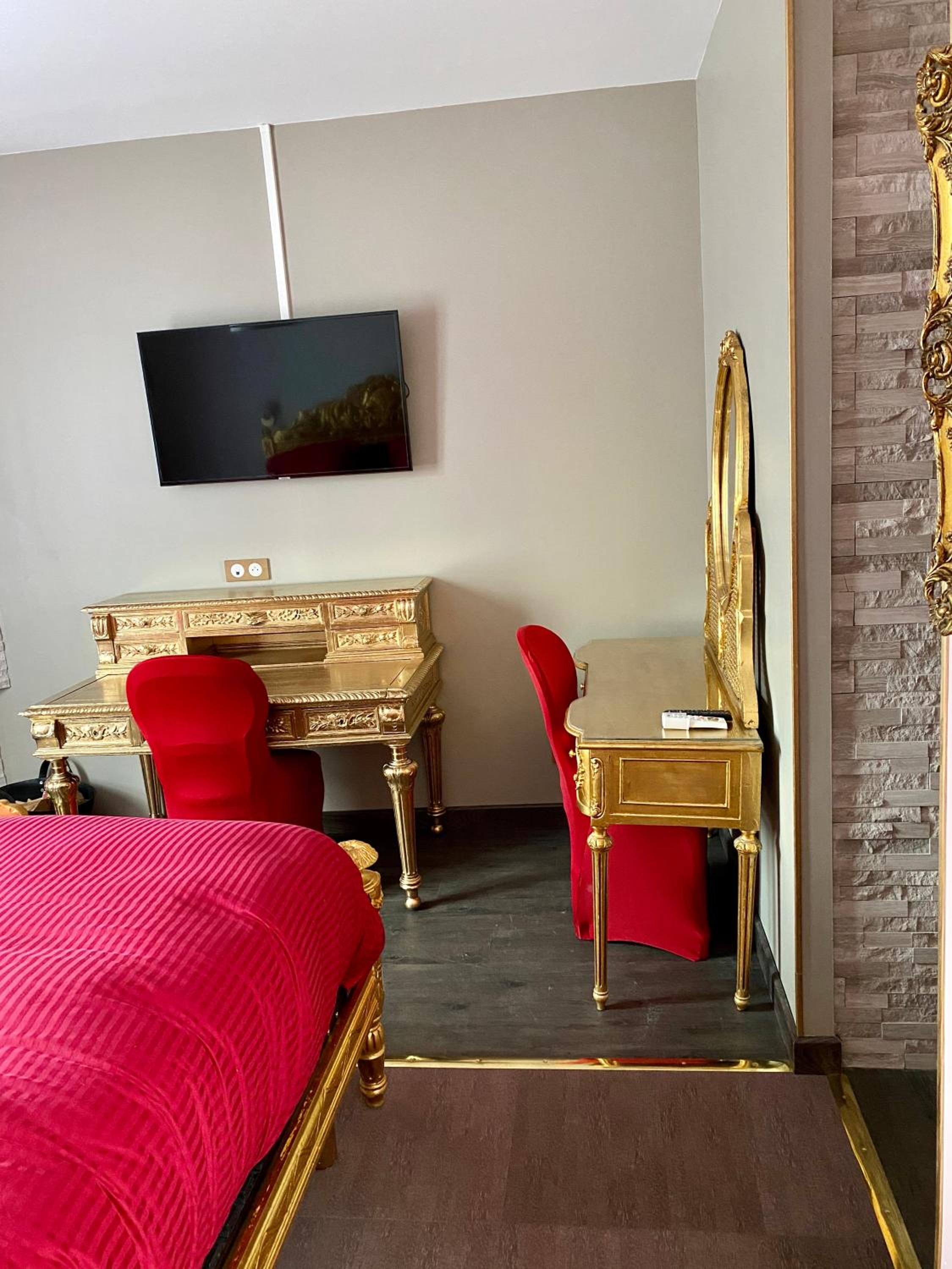 Suite with Sauna - Photo 1