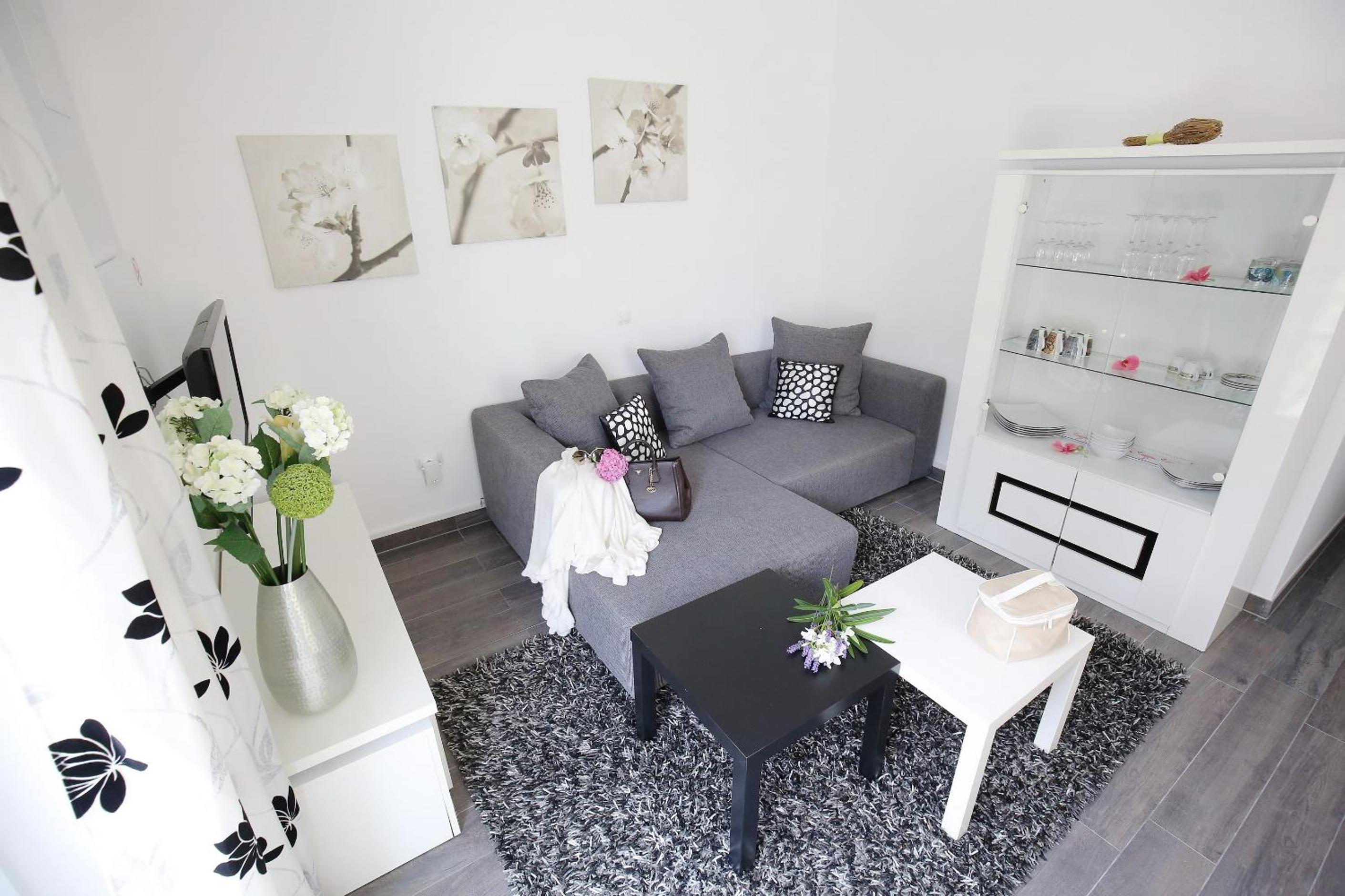 Apartment - Ground Floor photo 1