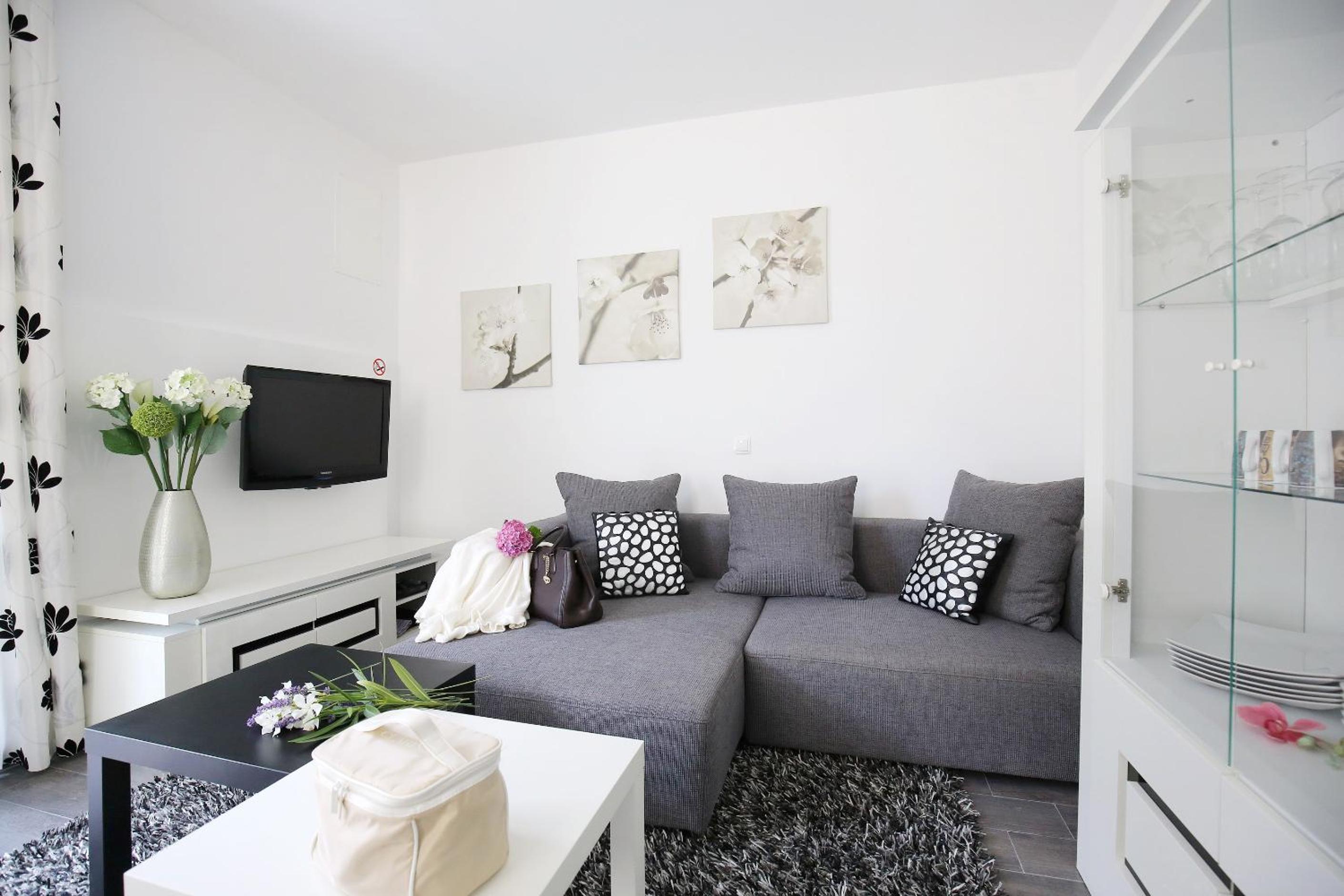 Apartment - Ground Floor photo 3