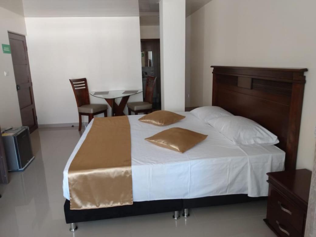 Deluxe King Room photo 3