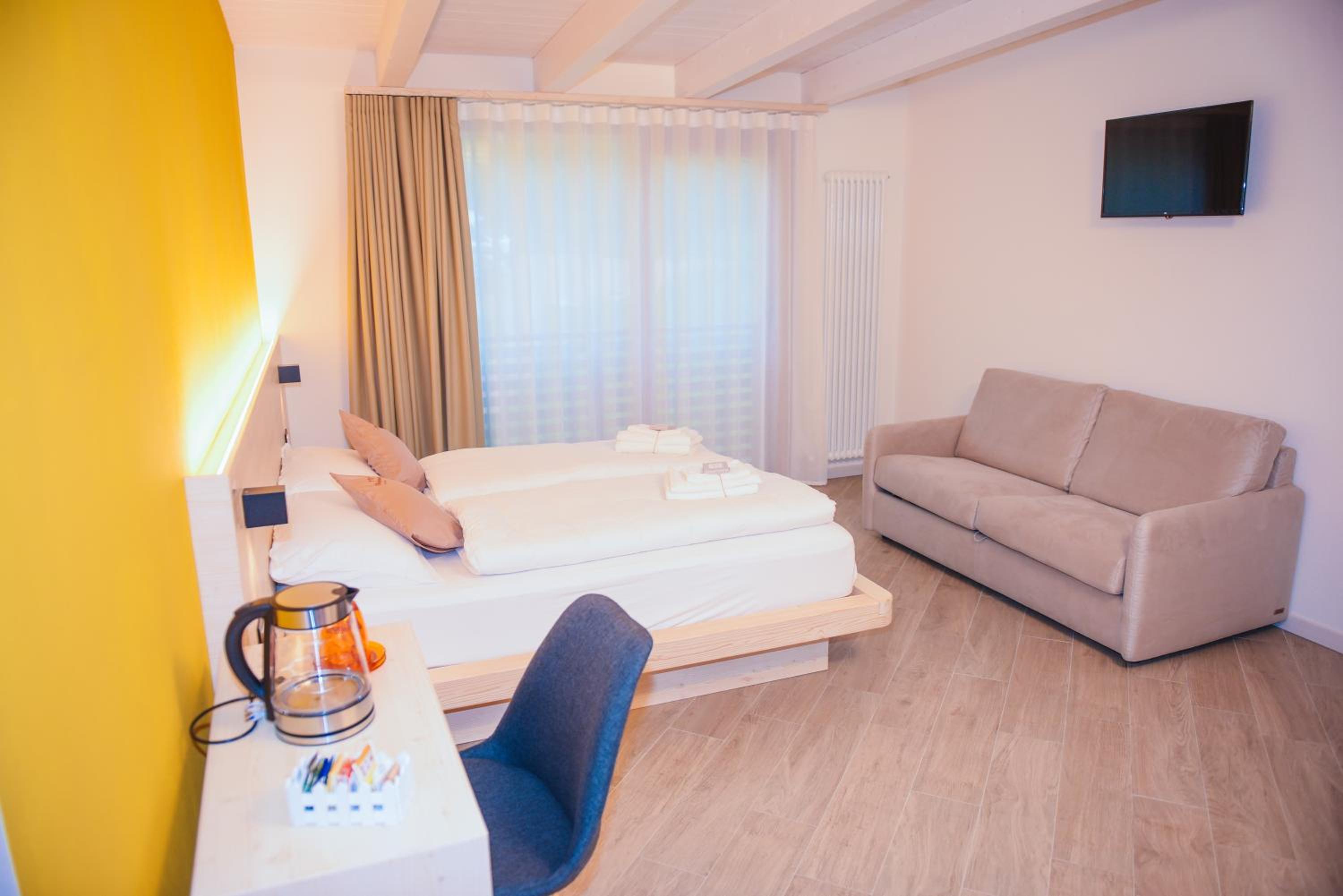 Deluxe Room - Photo 2