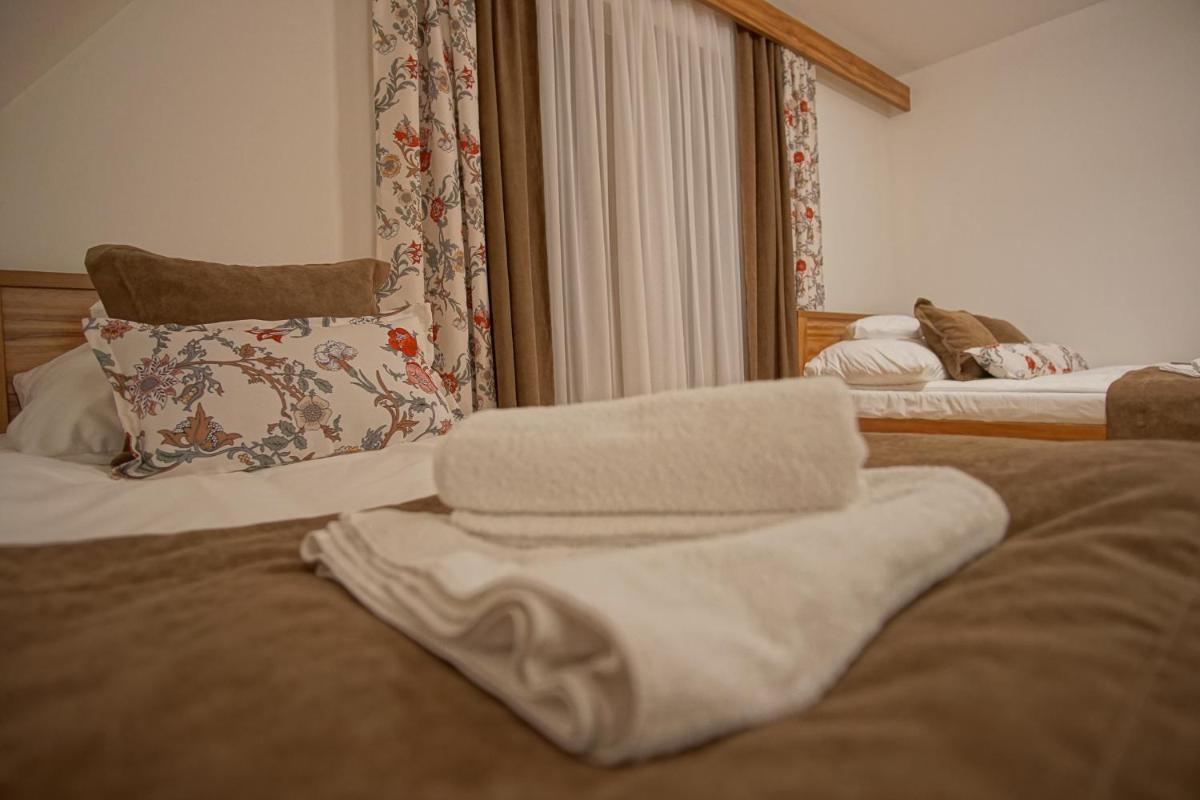 Triple Room with Balcony photo 3