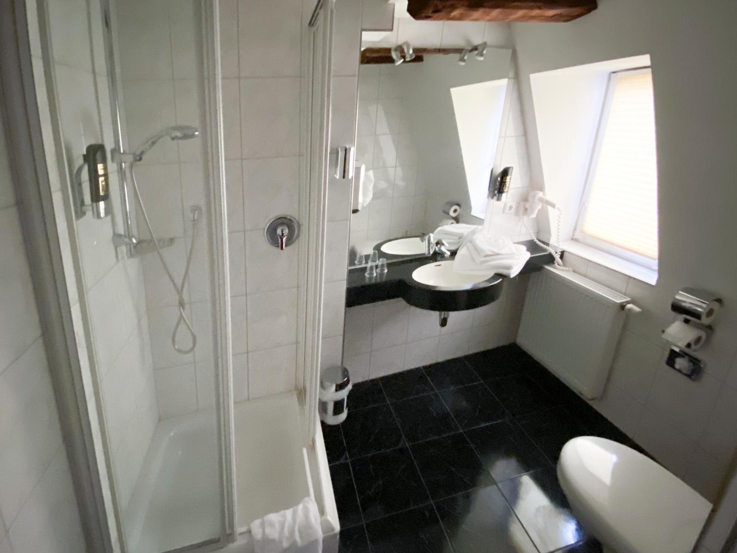Single Room with Shower photo 2