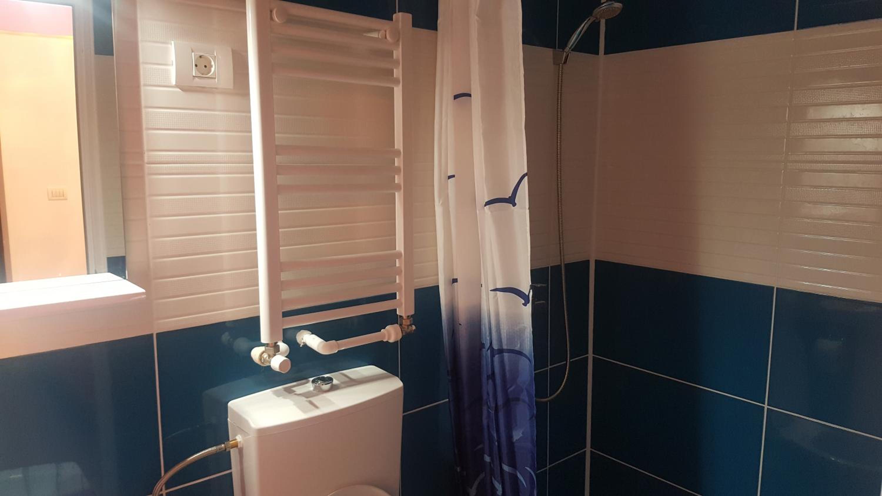 Double Room with Private Bathroom - Photo 4