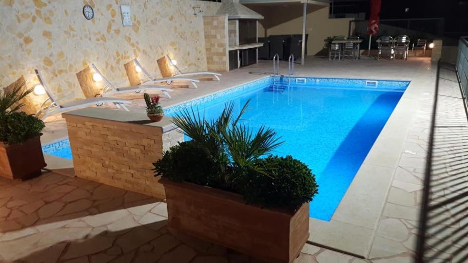 Double or Twin Room with Side Sea View photo 3