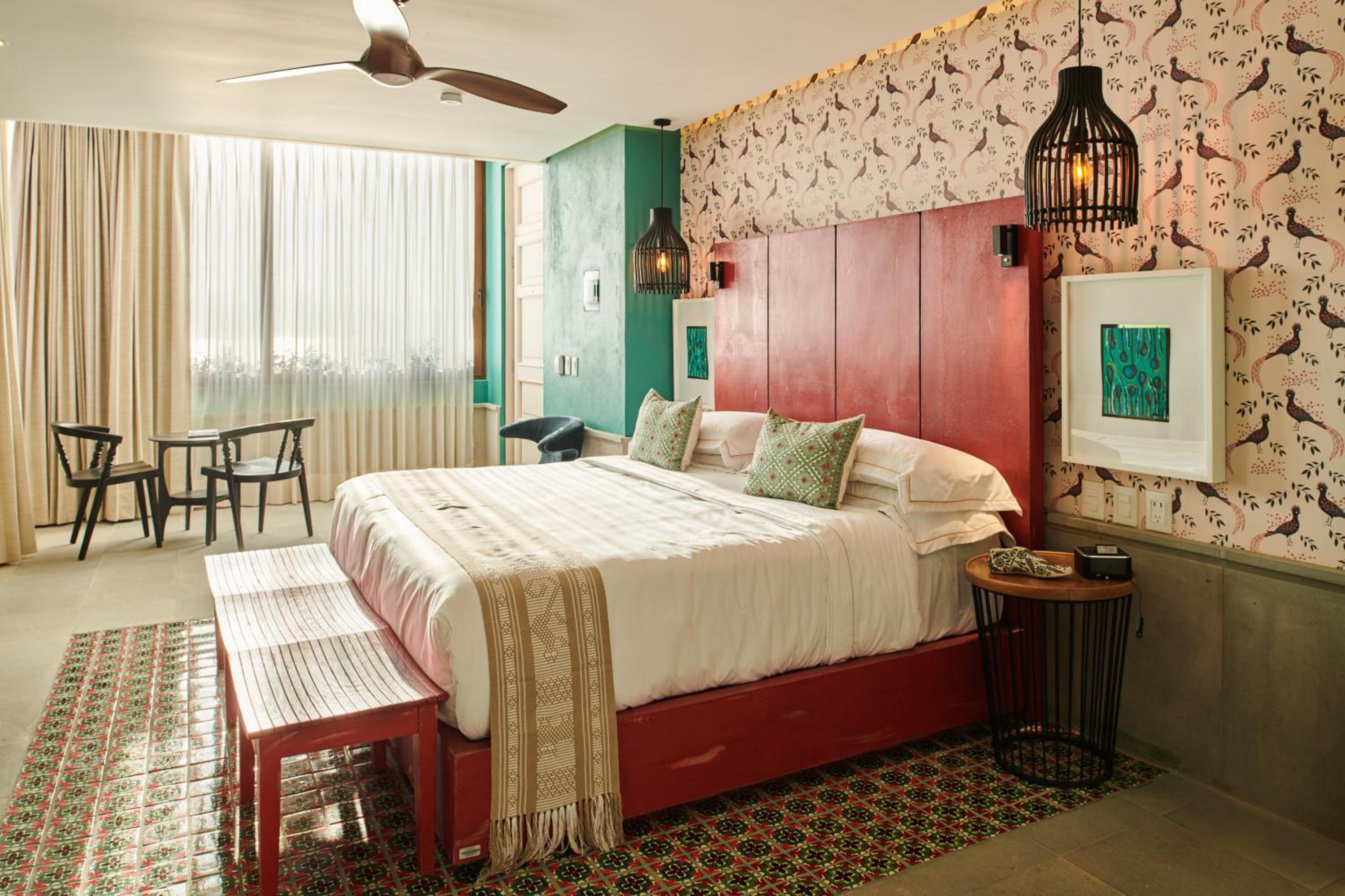 Deluxe Suite - Photo 13
