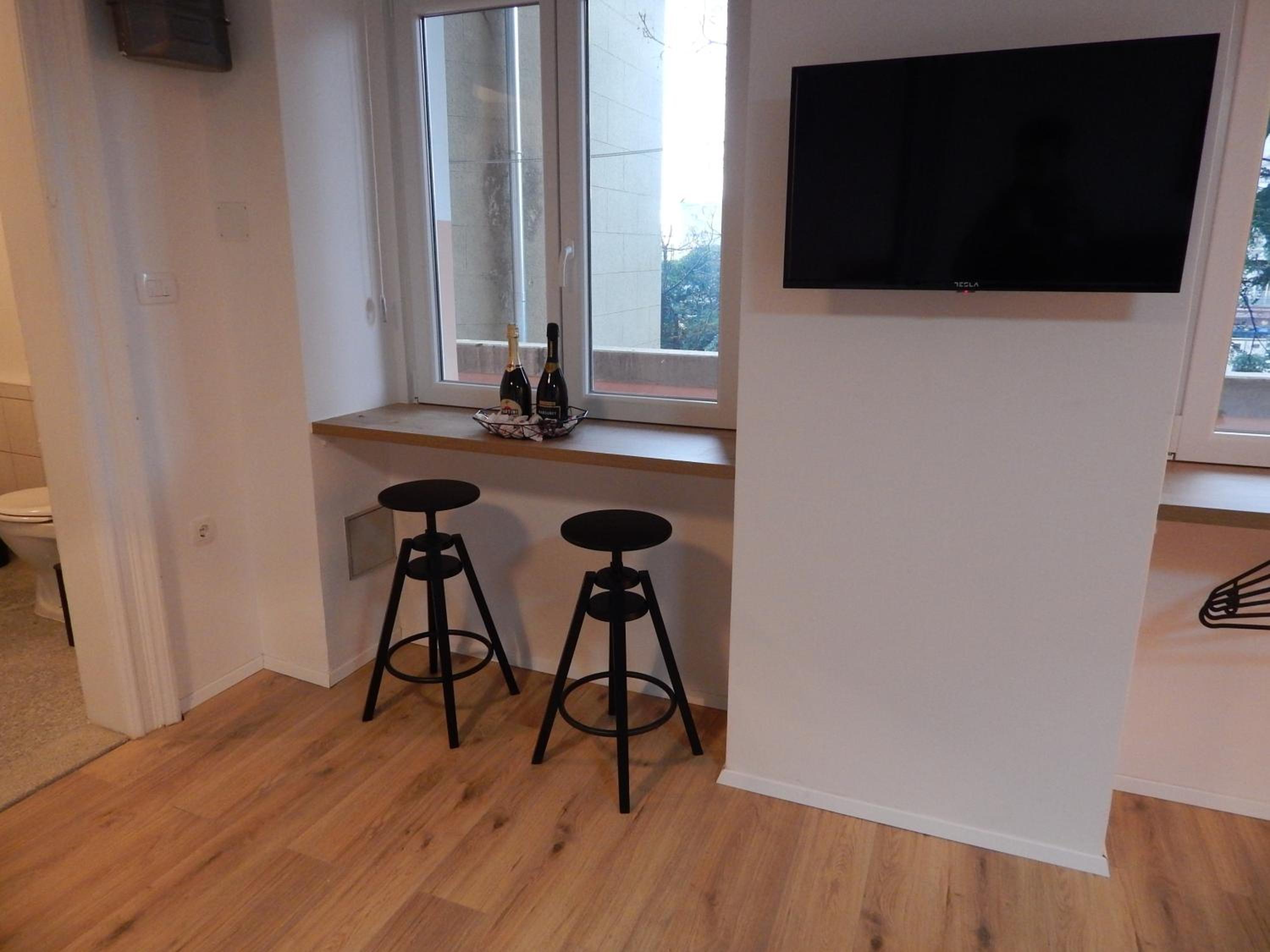 Deluxe Studio - Photo 10