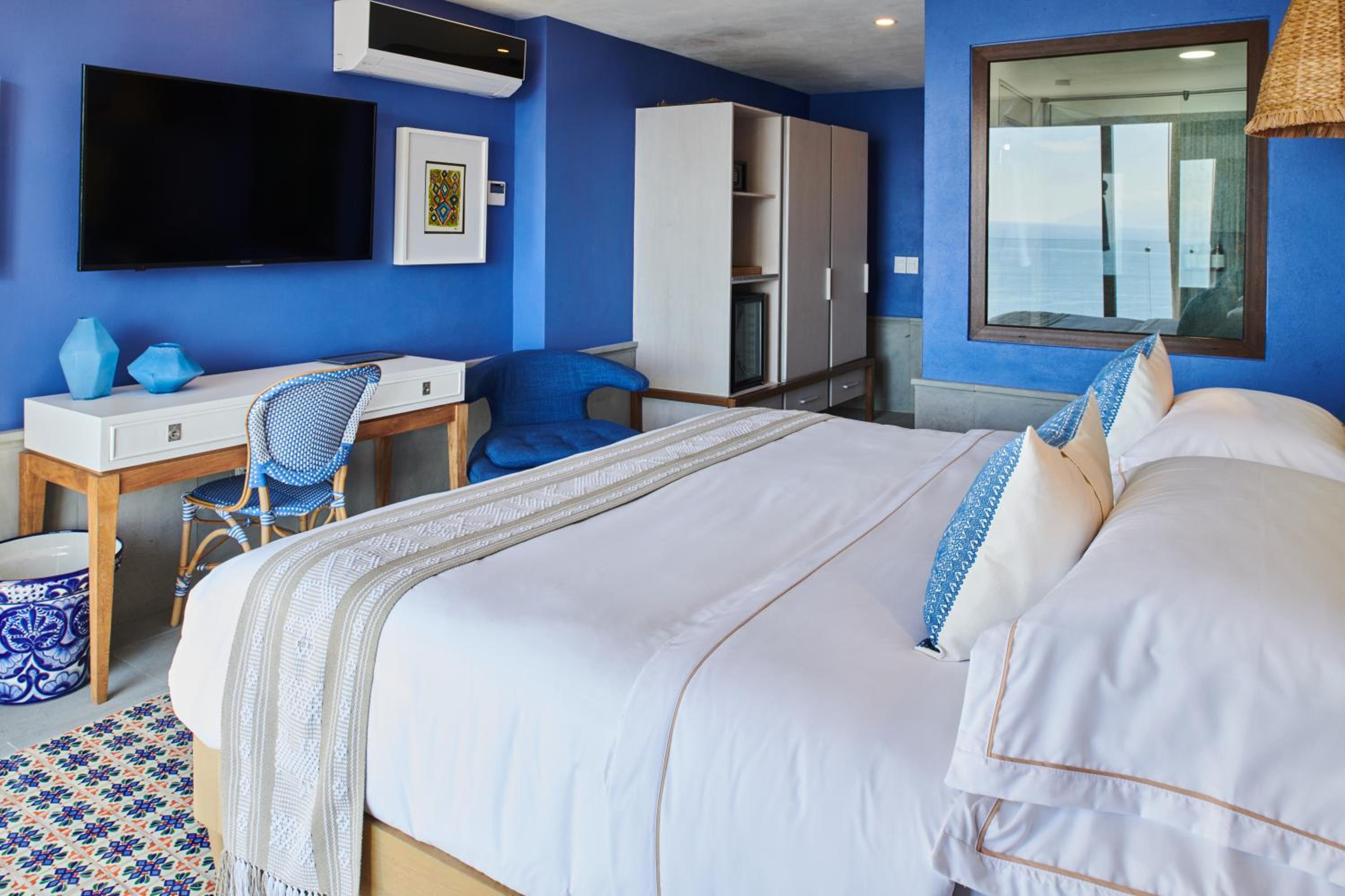 Deluxe Suite - Photo 21