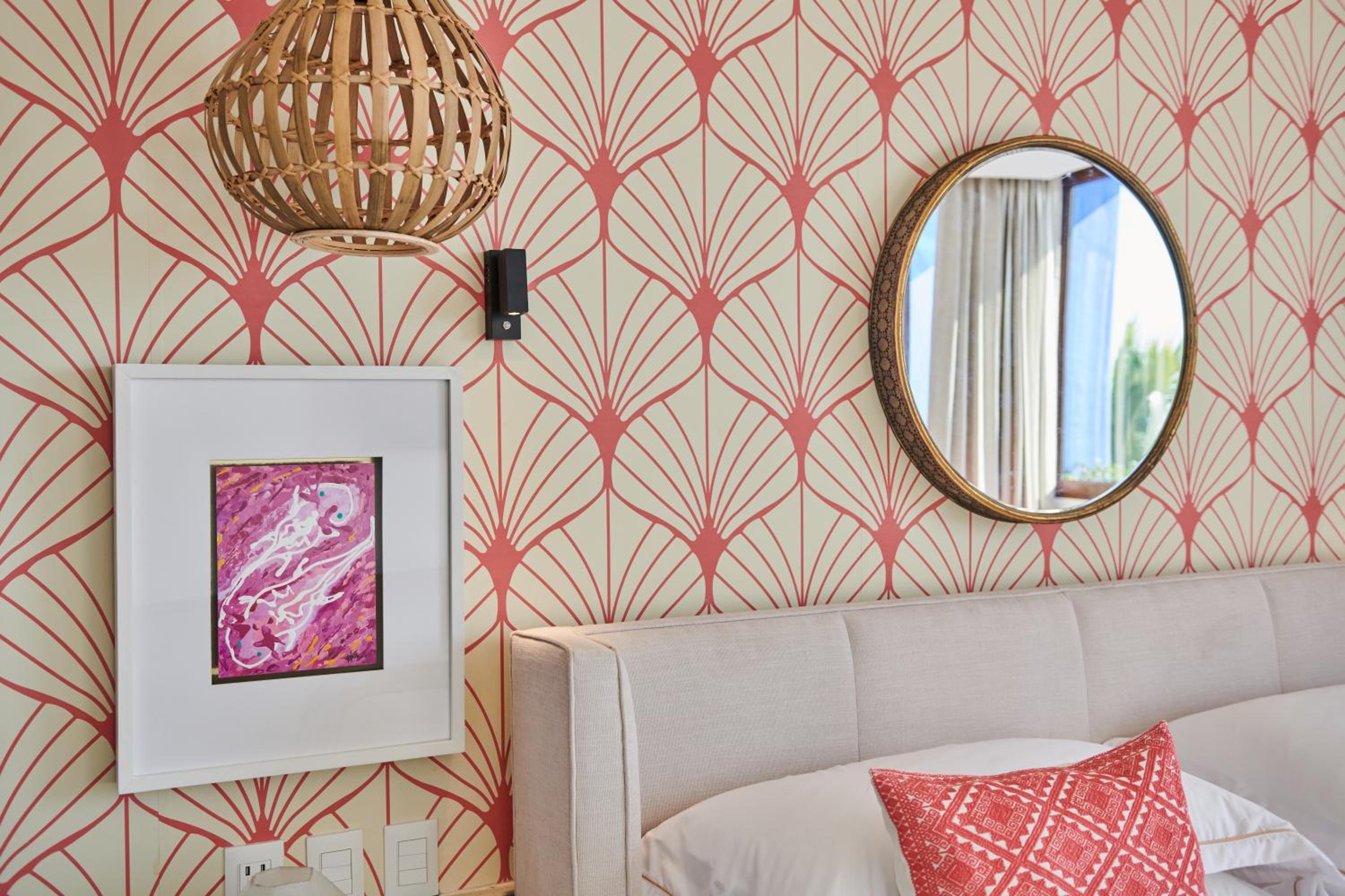 Deluxe Suite with Sea View - Photo 18