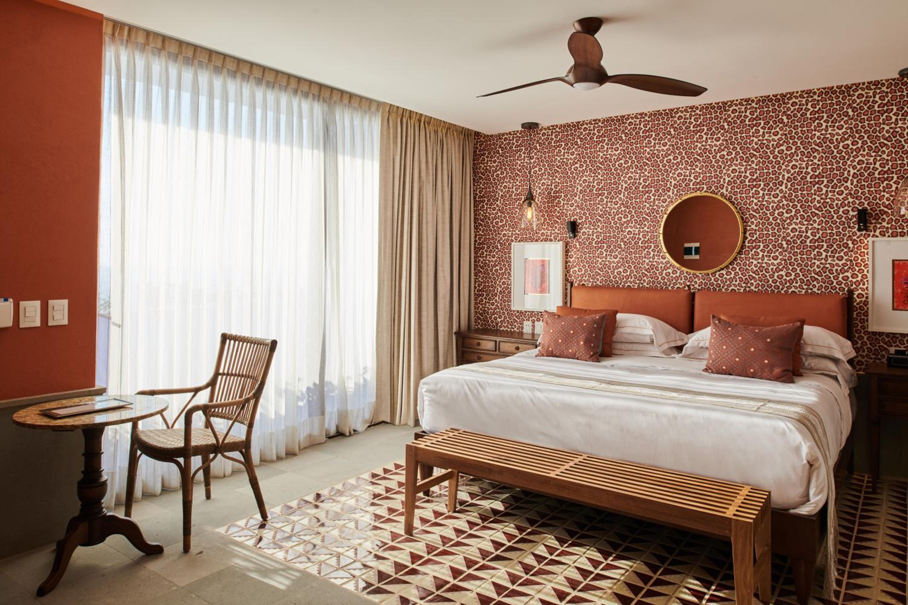 Deluxe Suite - Photo 5