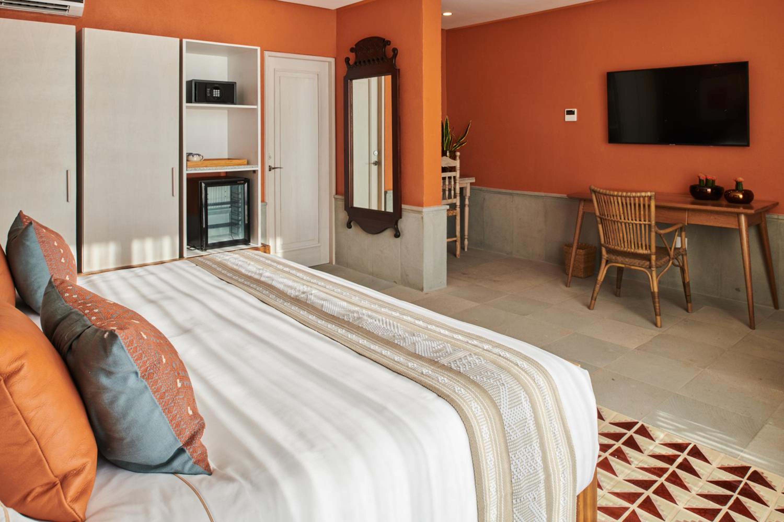 Standard Suite - Photo 10