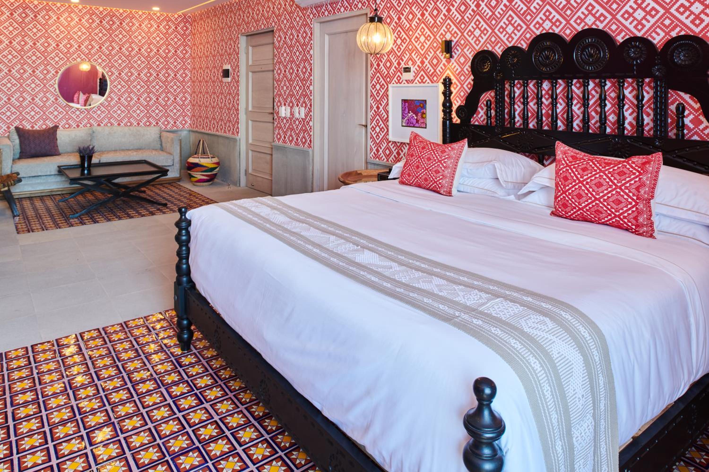 Deluxe Suite - Photo 25