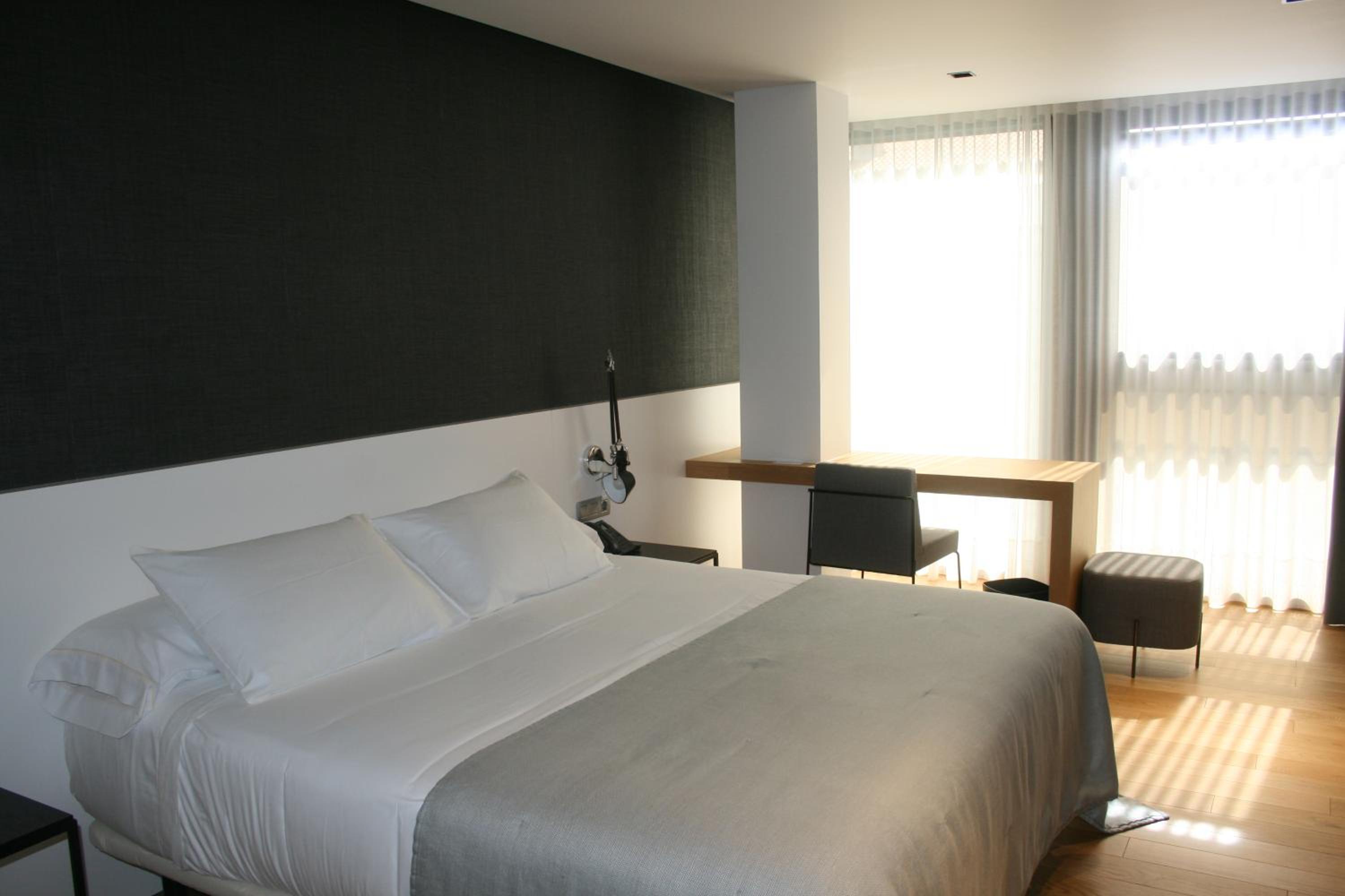 Double or Twin Room - Photo 5