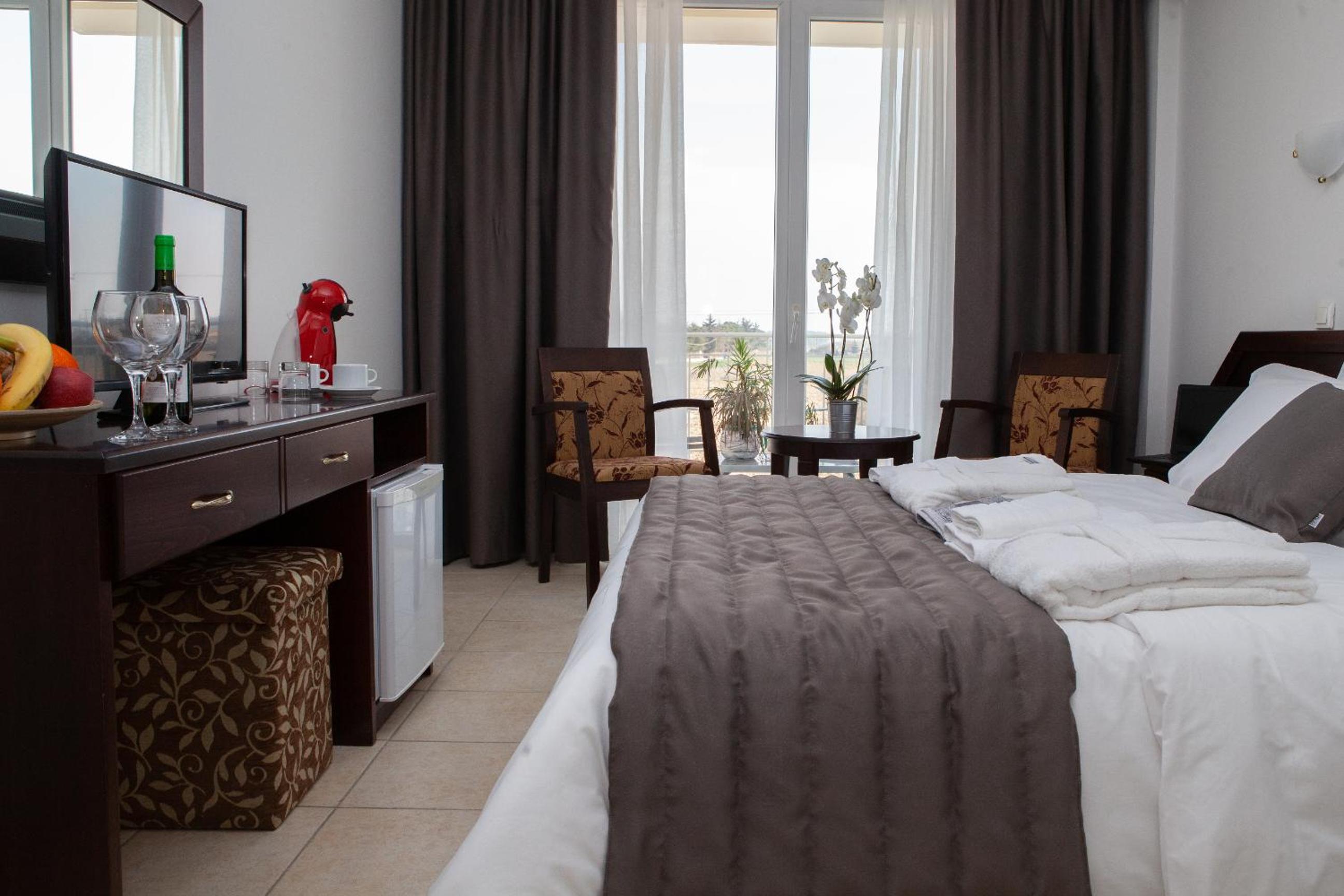 Deluxe Double Room - Photo 1