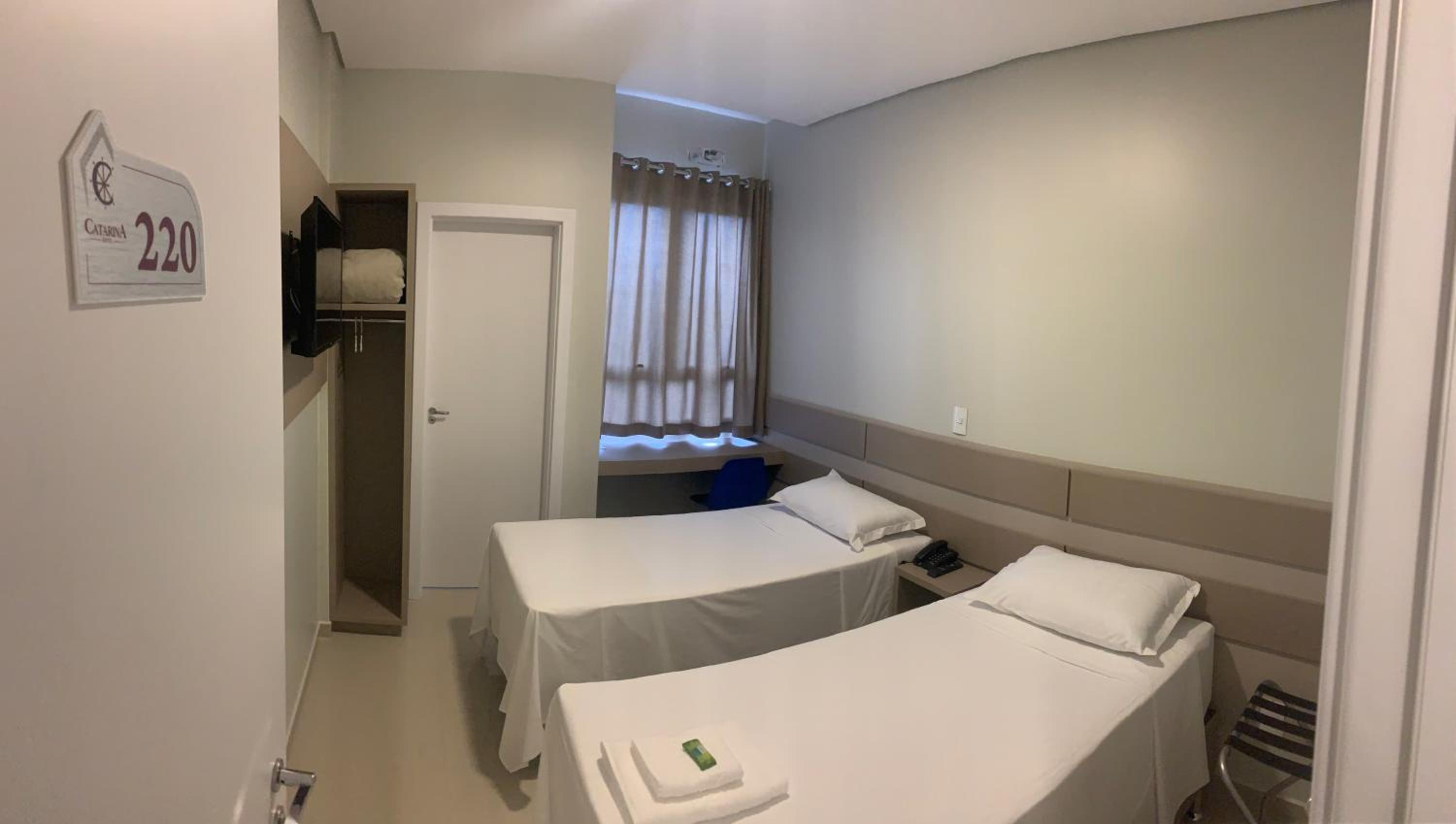 Deluxe Twin Room photo 1