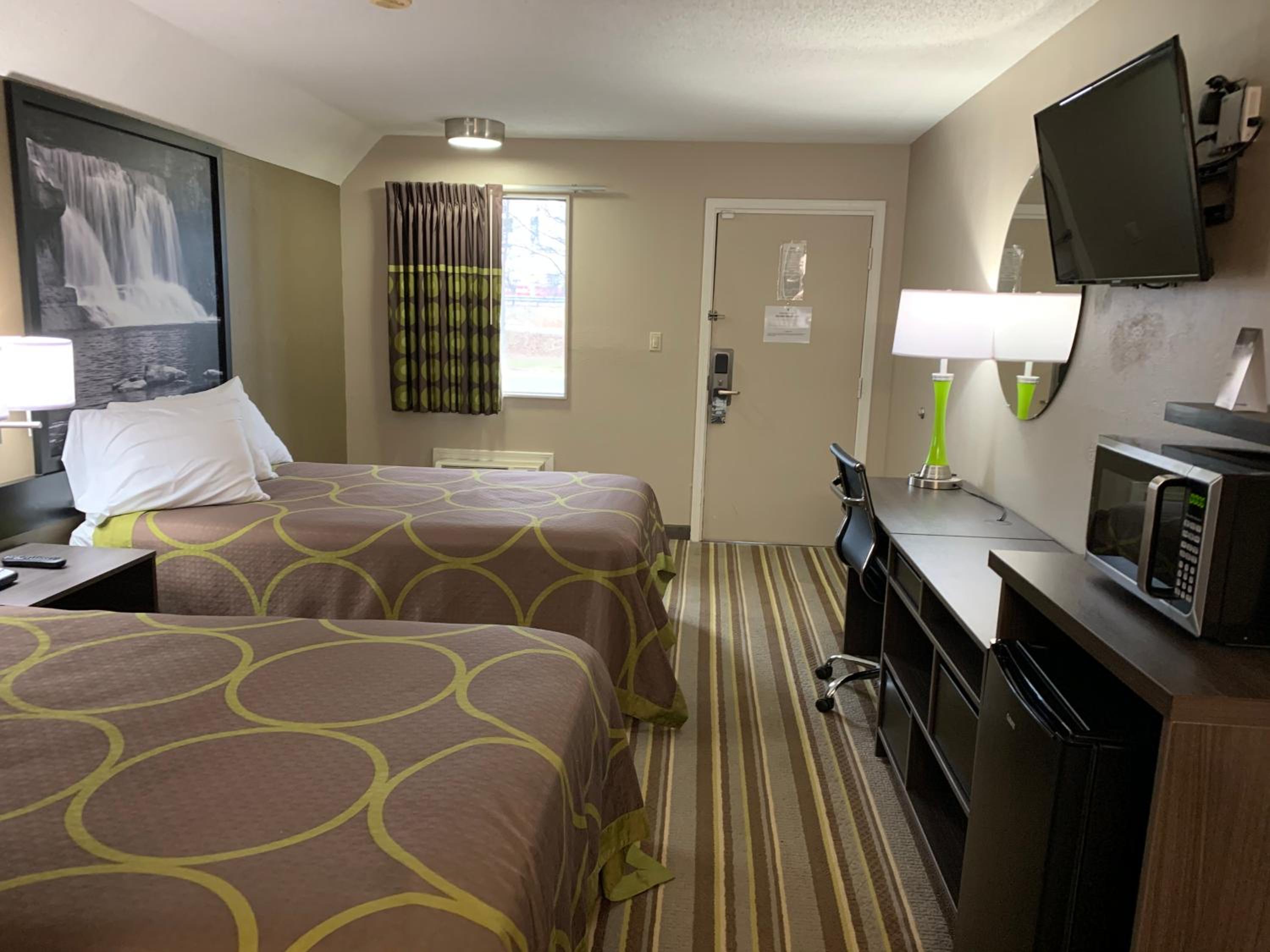 Double Room with Two Double Beds - Non-Smoking - Photo 4