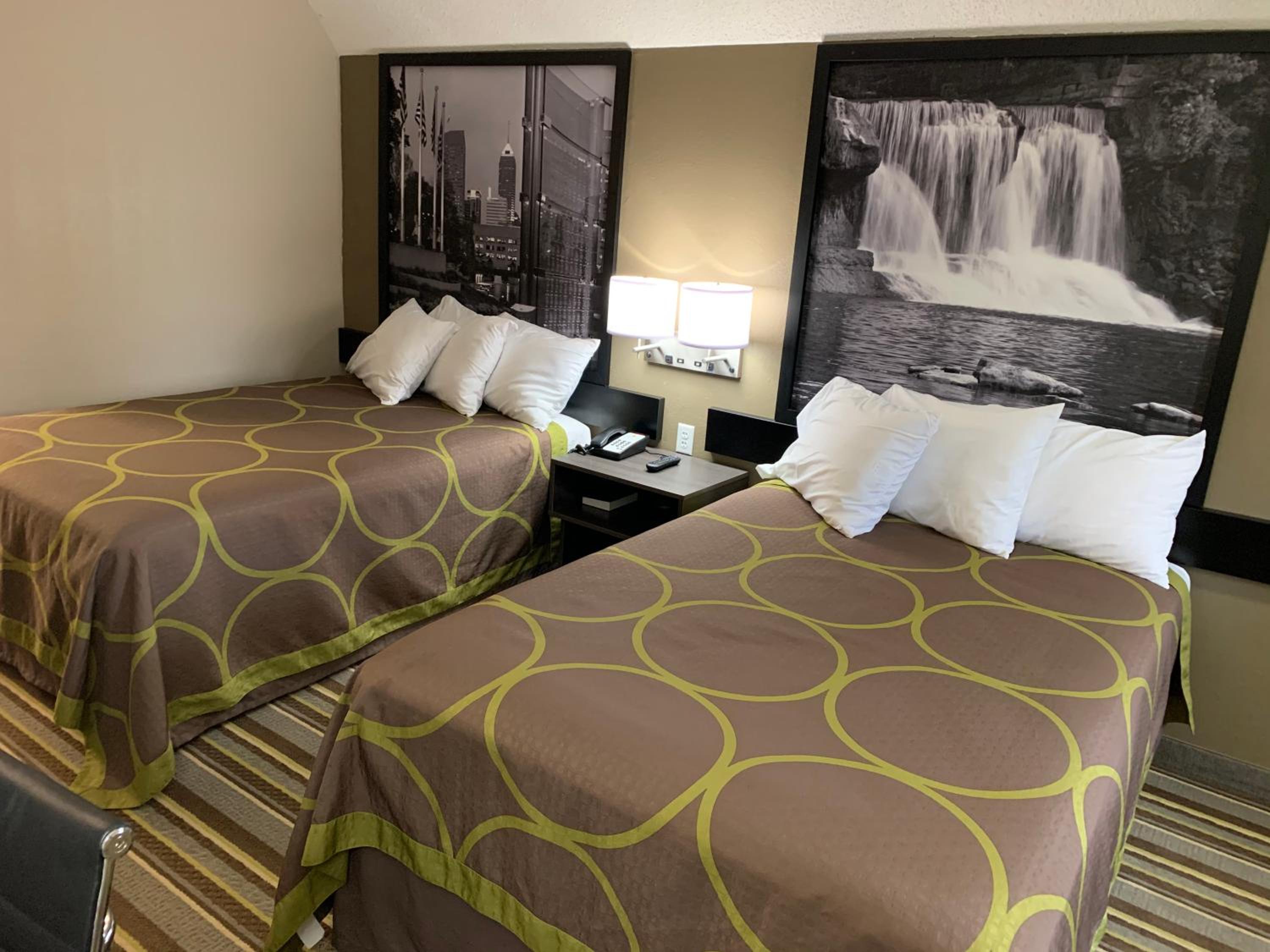 Double Room with Two Double Beds - Non-Smoking - Photo 3