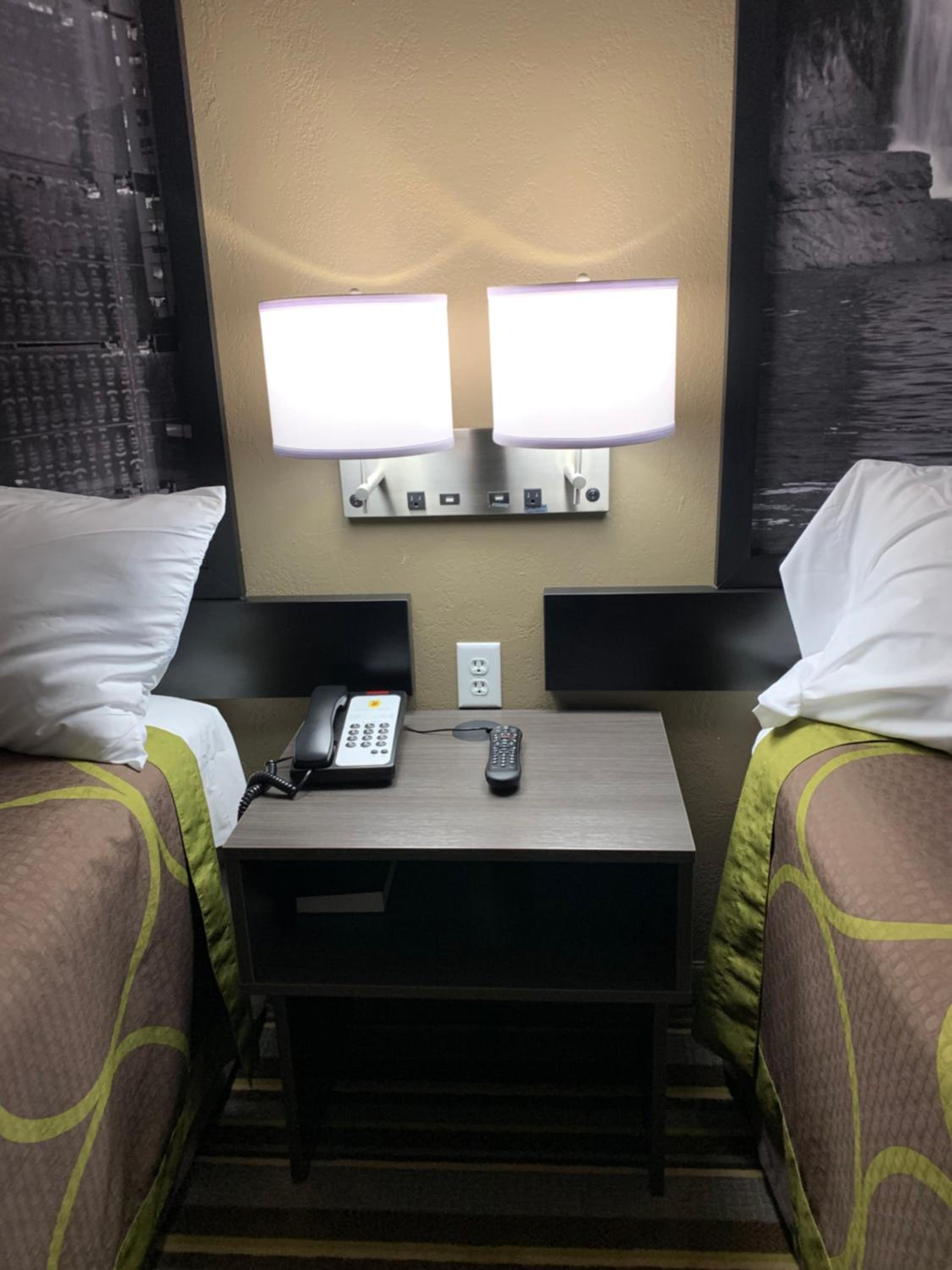 Double Room with Two Double Beds - Non-Smoking - Photo 5