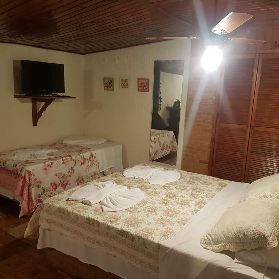 Standard Triple Room - Photo 2
