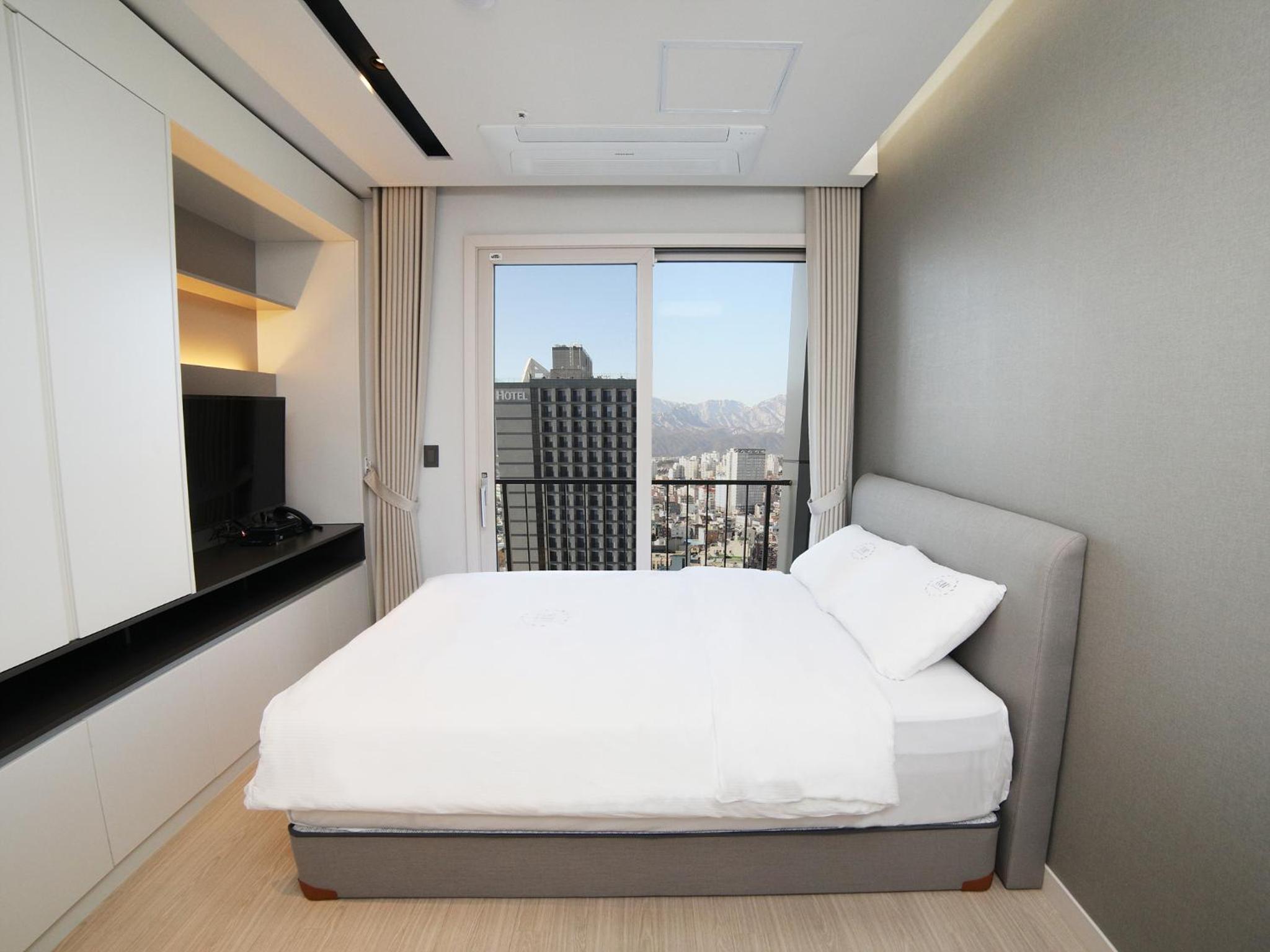 Double Room with Mountain View - Photo 14