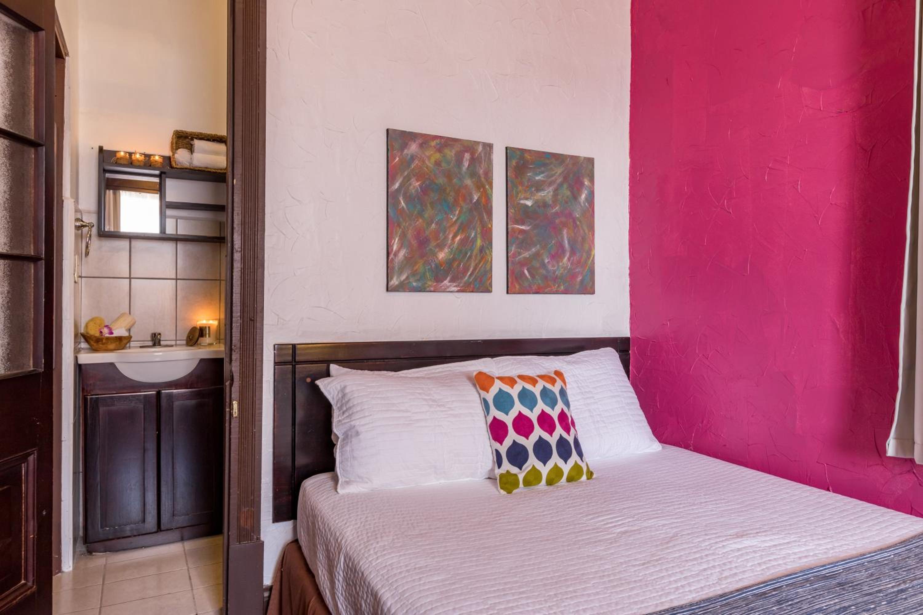 Standard Double or Twin Room photo 1
