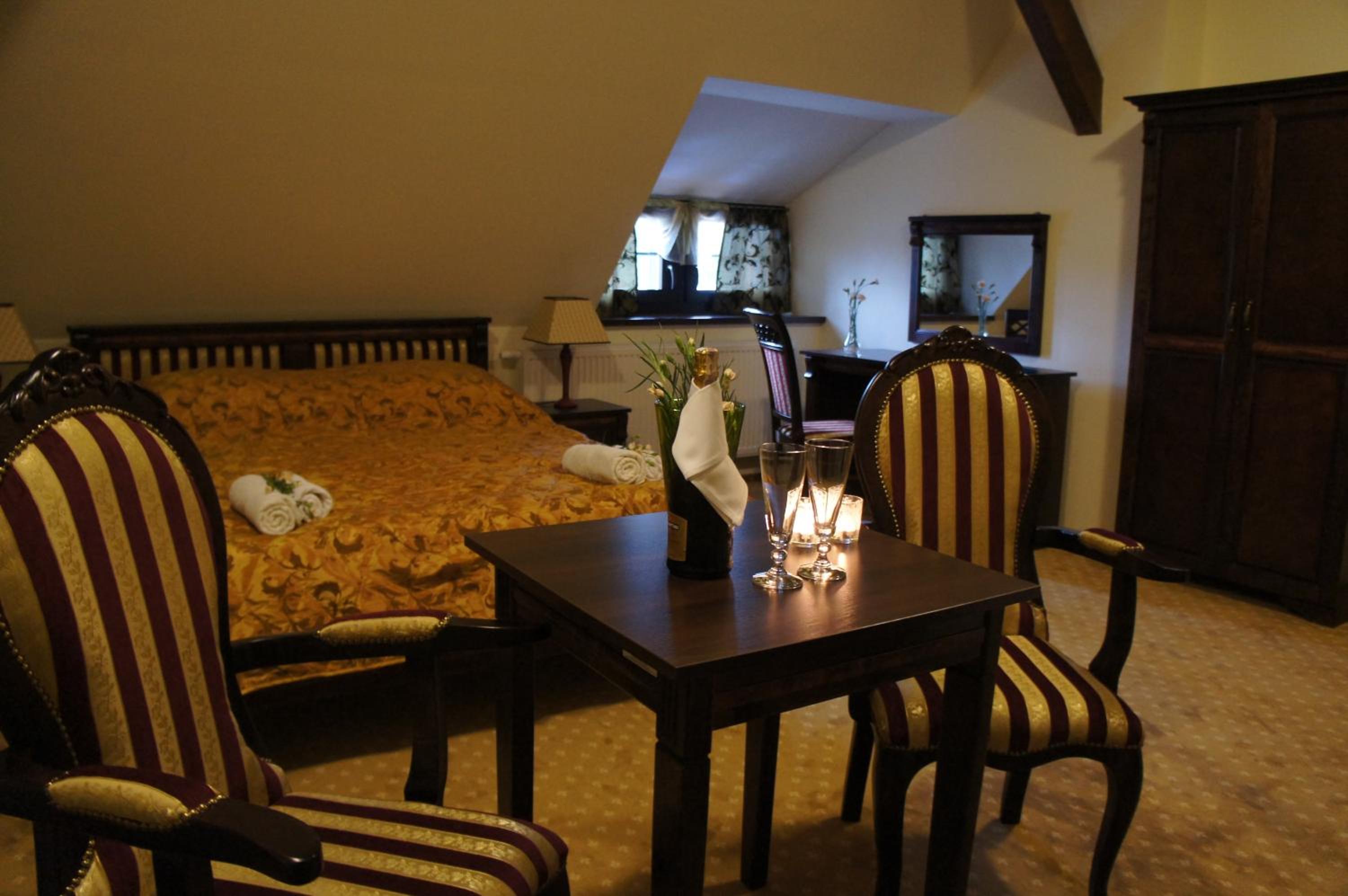 Deluxe Double or Twin Room - Photo 4