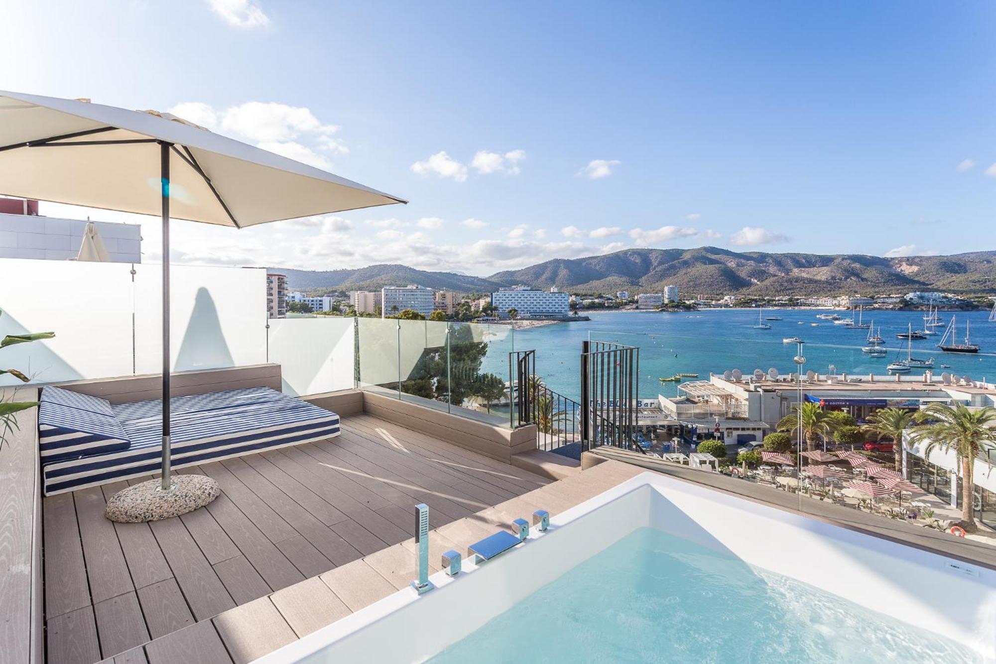 Superior Double Room with Sea View and Private Terrace with Hot Tub