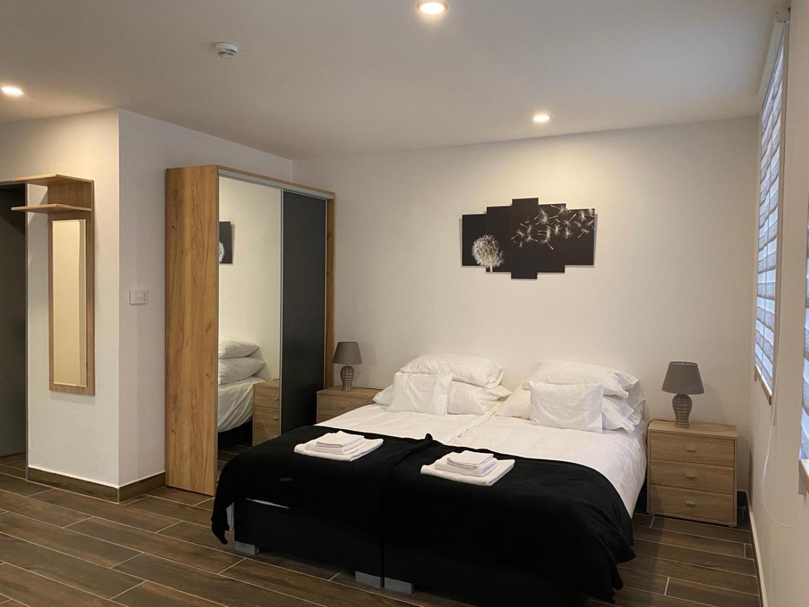 Apartment - Photo 2
