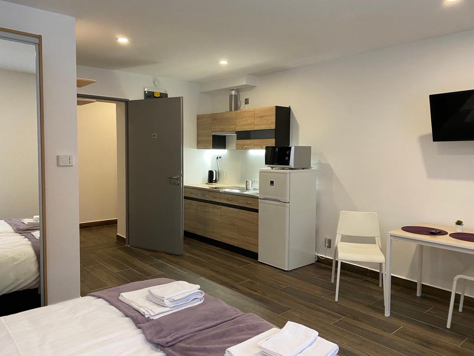 Apartment - Photo 5