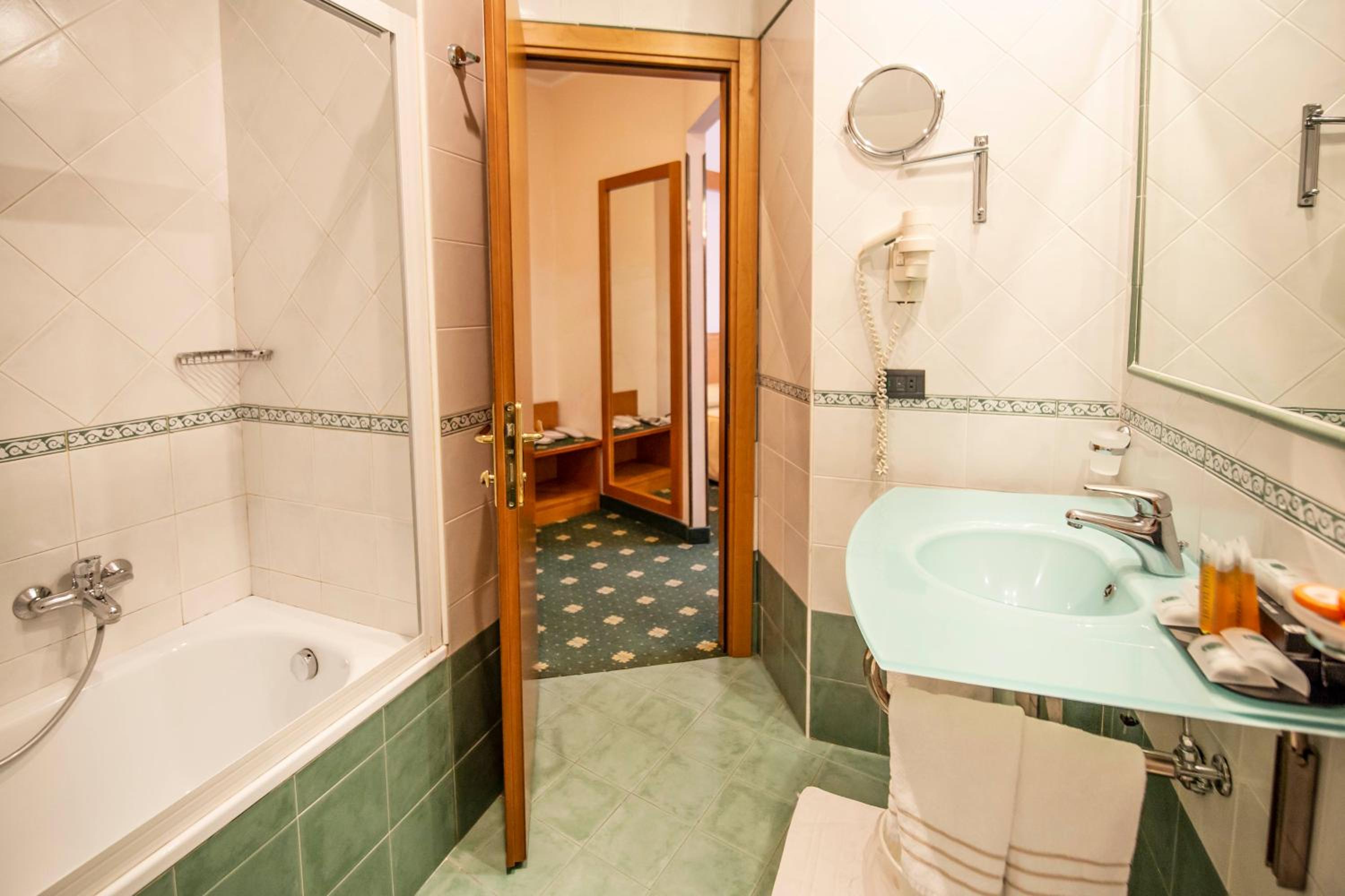 Quadruple Room photo 3