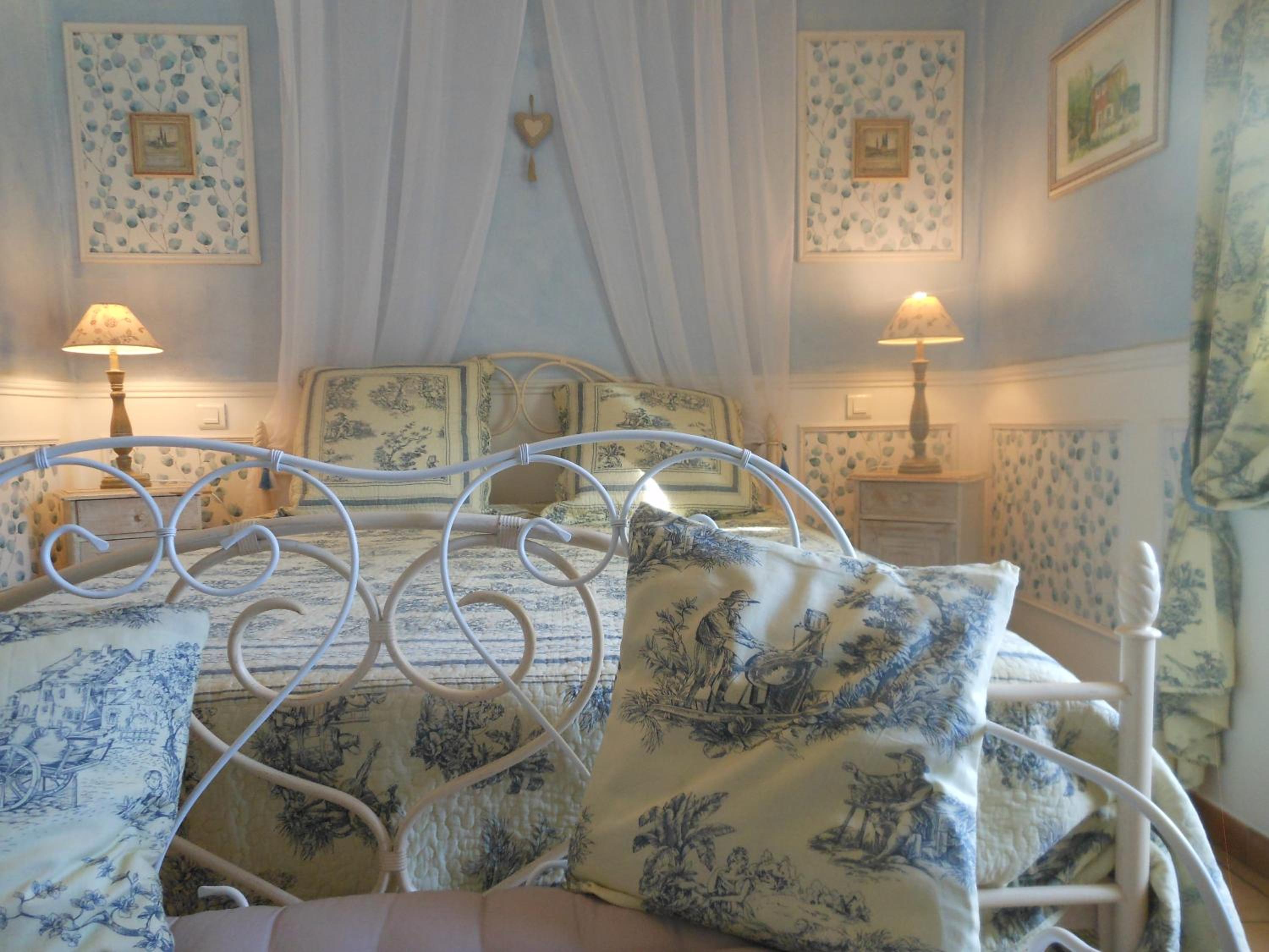 Standard Queen Room photo 2