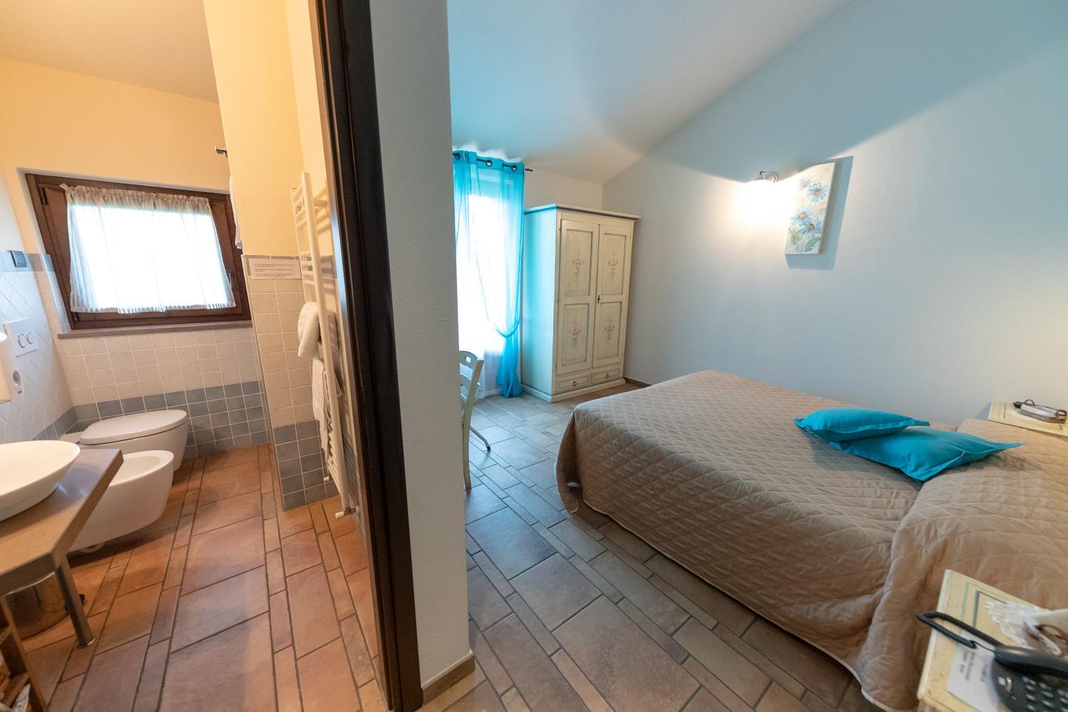 Double or Twin Room - Photo 22