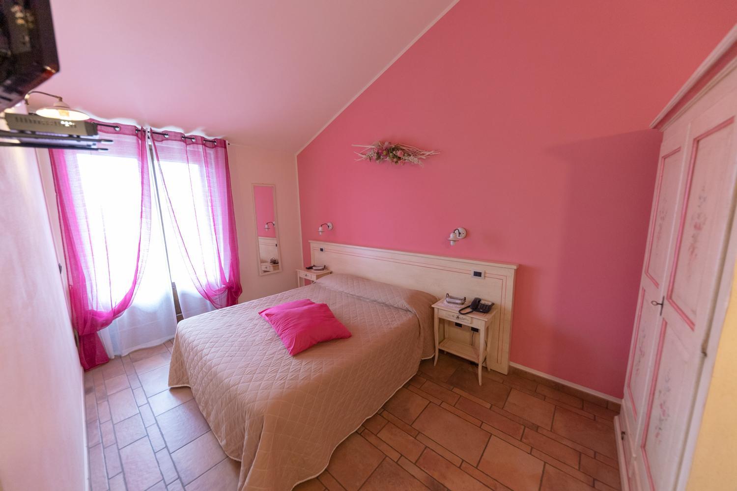 Double or Twin Room - Photo 21