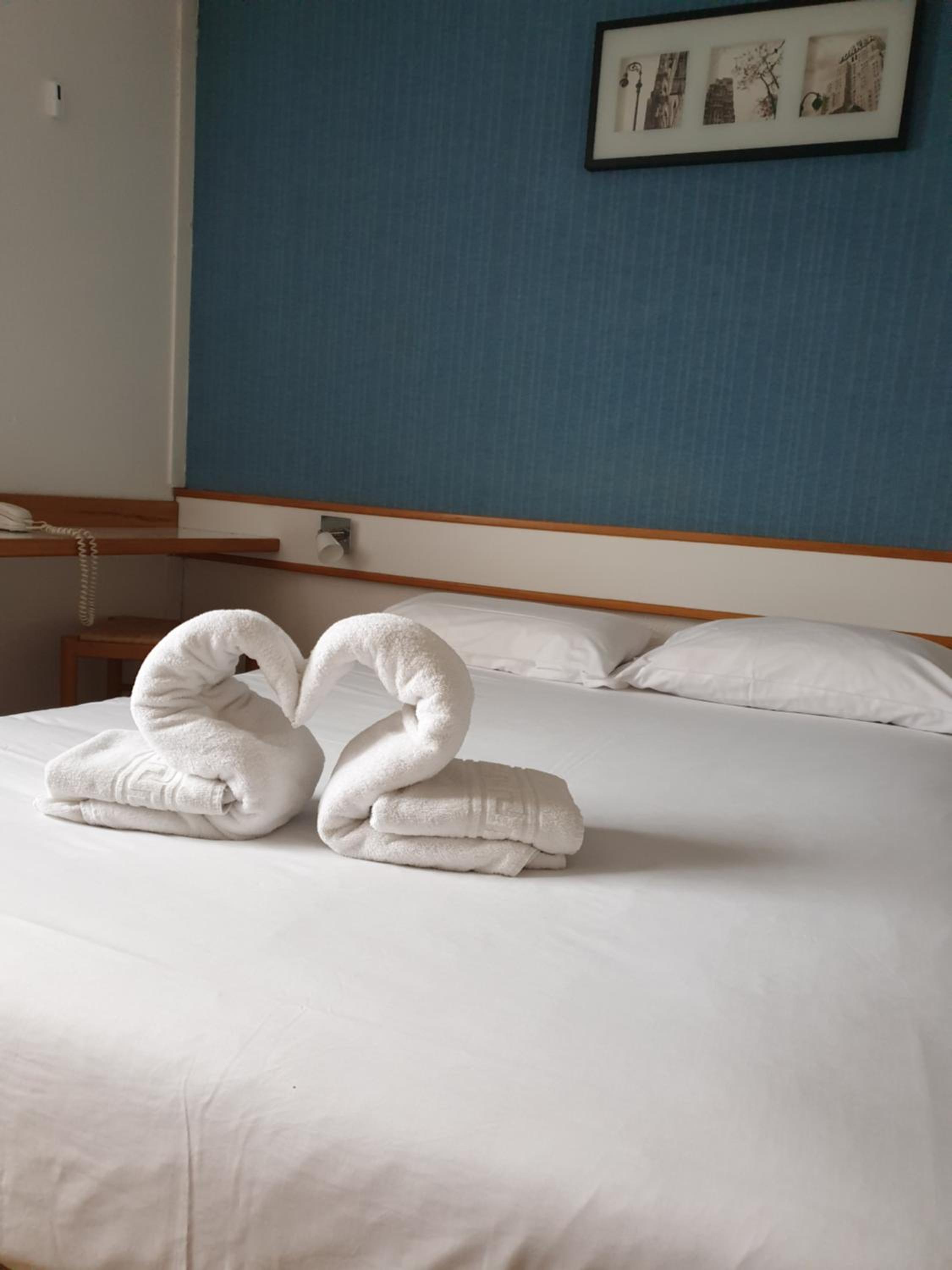 Double Room - Photo 5