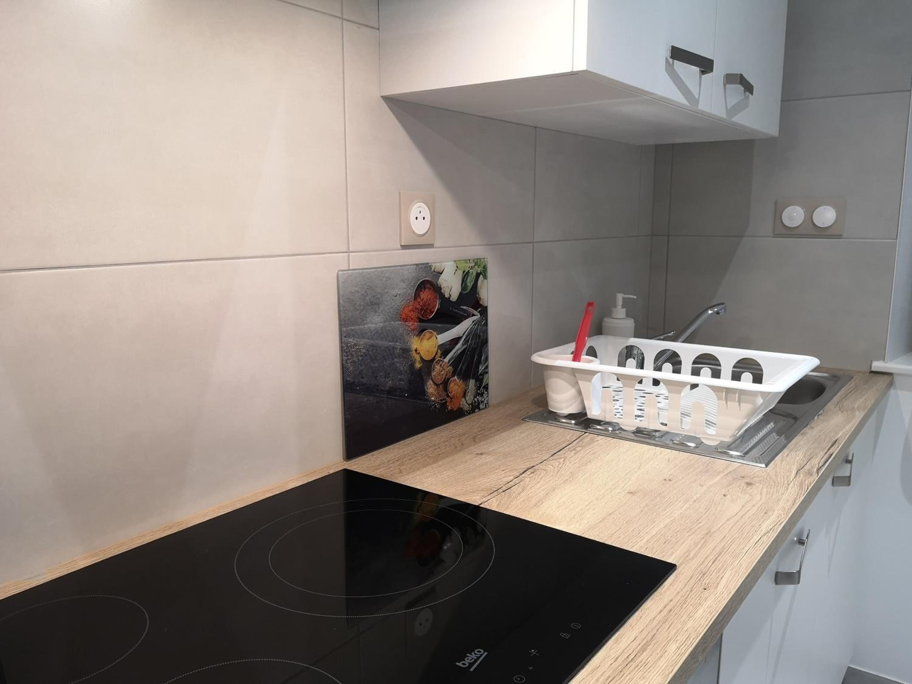 One-Bedroom Apartment - LE RELAX