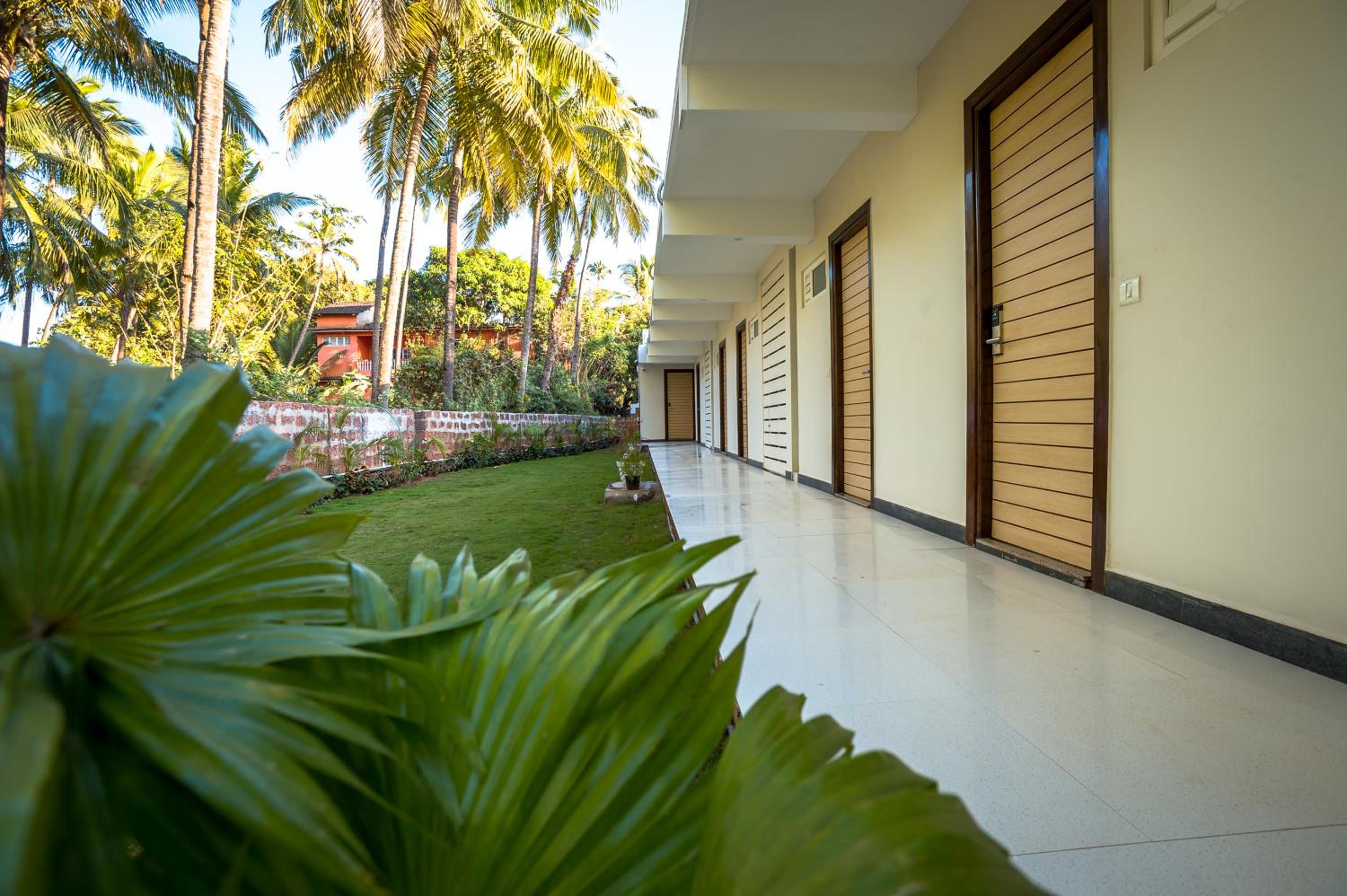 Deluxe Room with Garden View - Photo 4