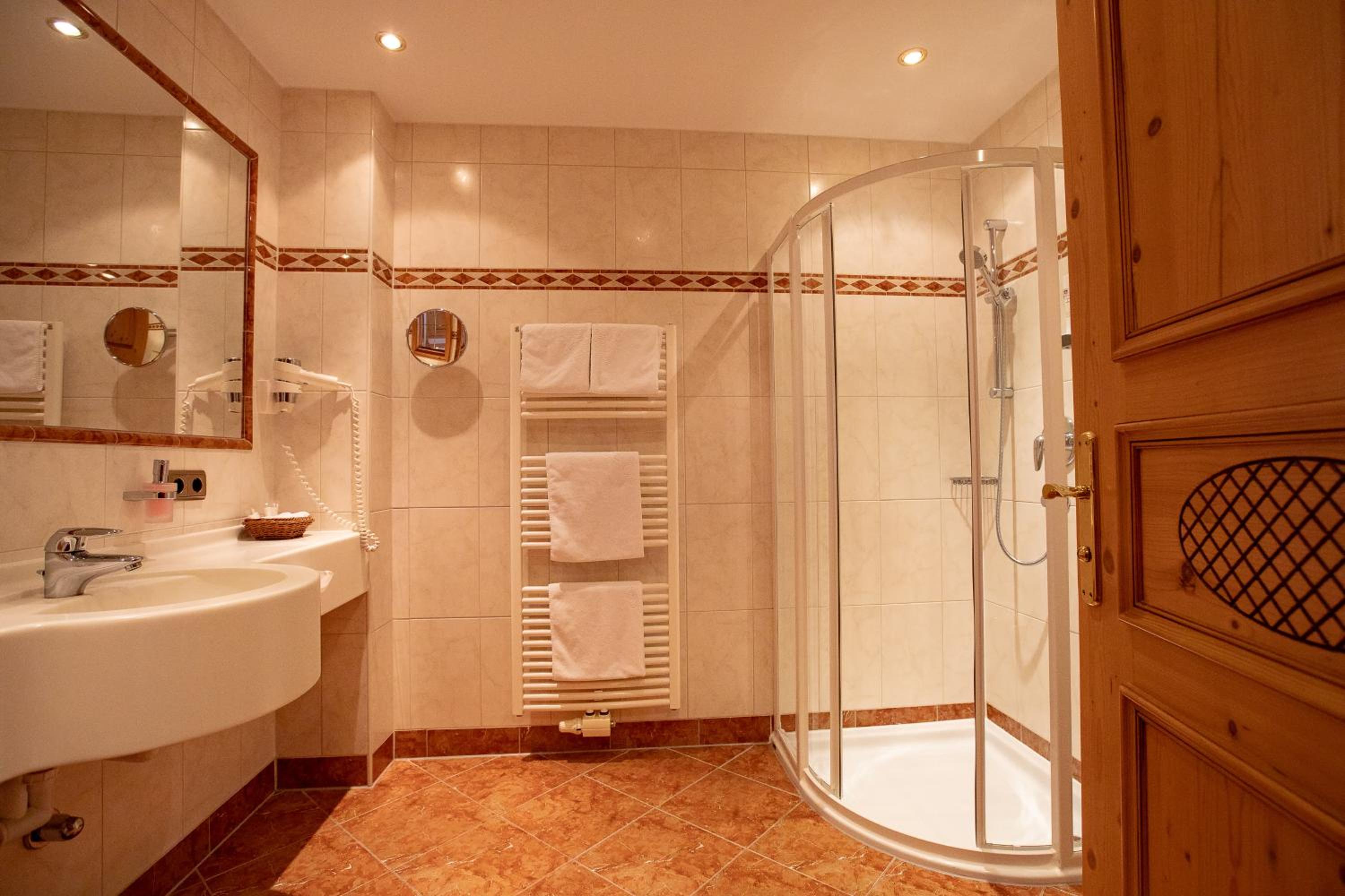 Deluxe Double Room - Photo 6